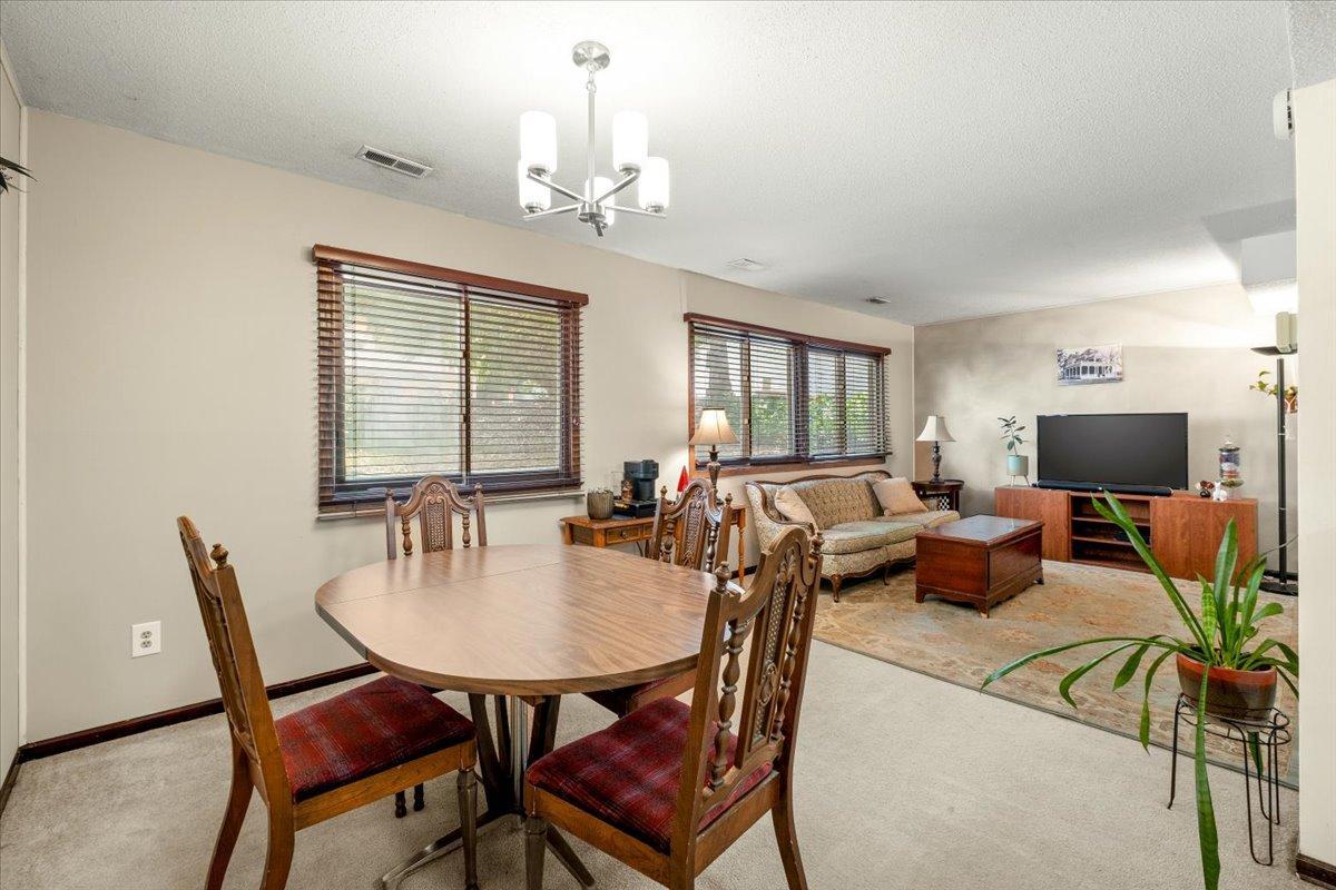 5530 E Bavarian Pass Property Photo 7