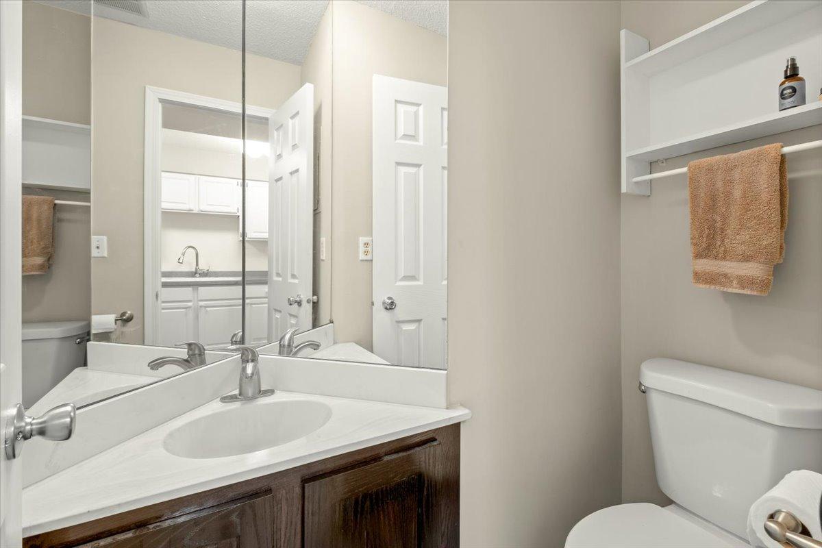 5530 E Bavarian Pass Property Photo 12