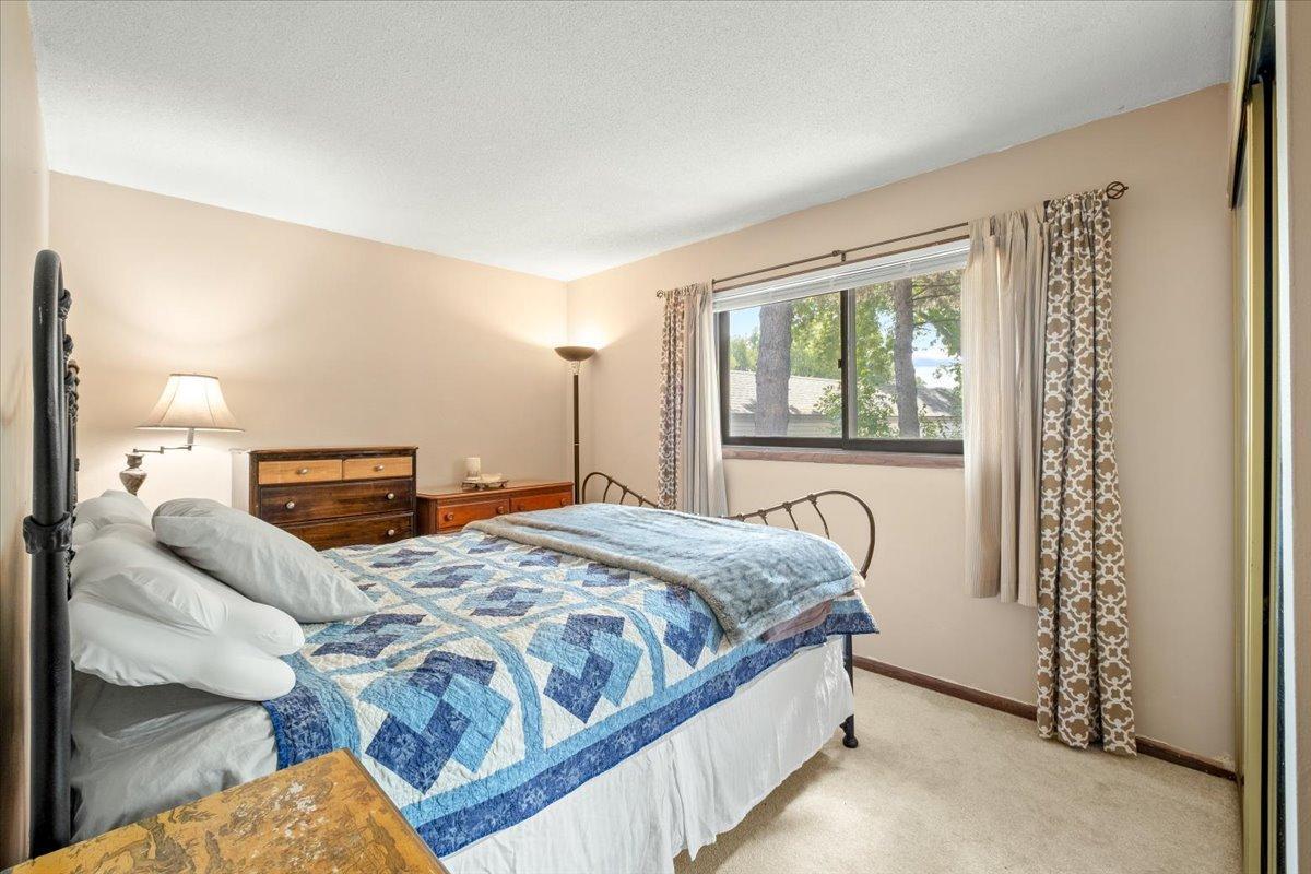 5530 E Bavarian Pass Property Photo 13