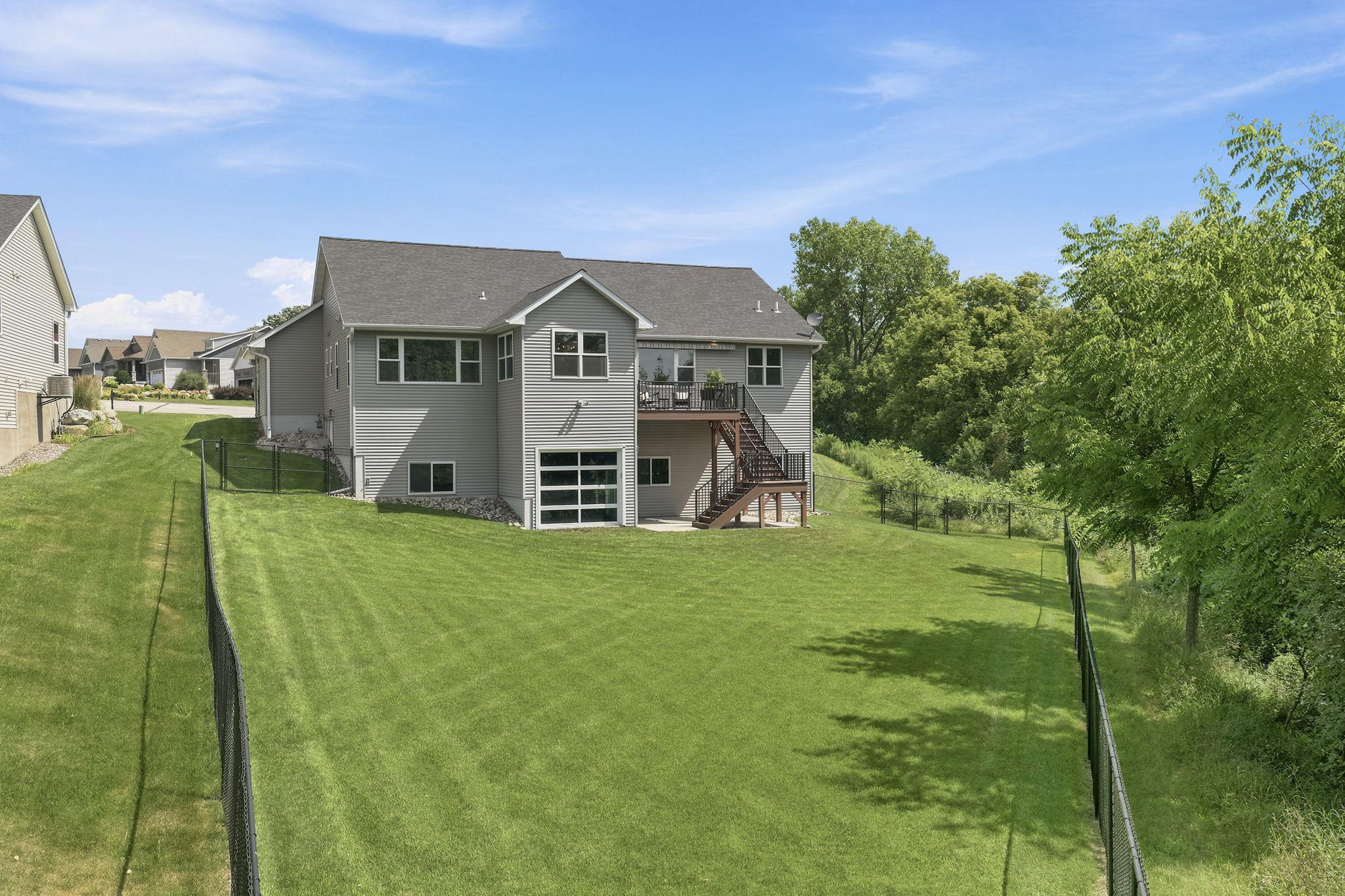 590 Northern Lights Drive Property Photo 43