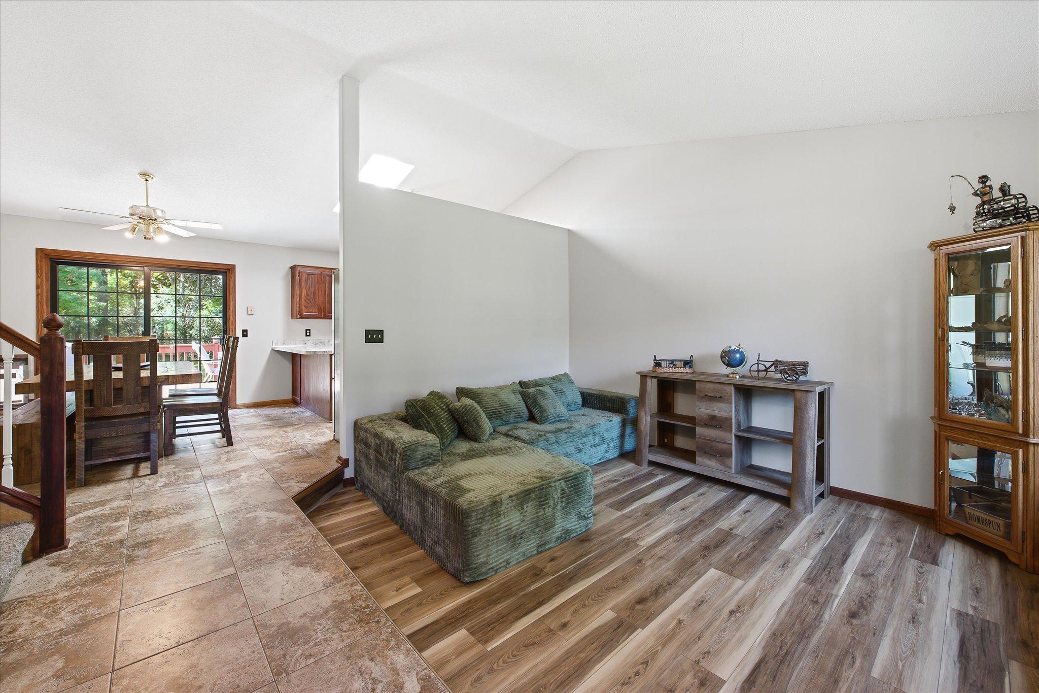 18187 93rd Street Se Property Photo 6
