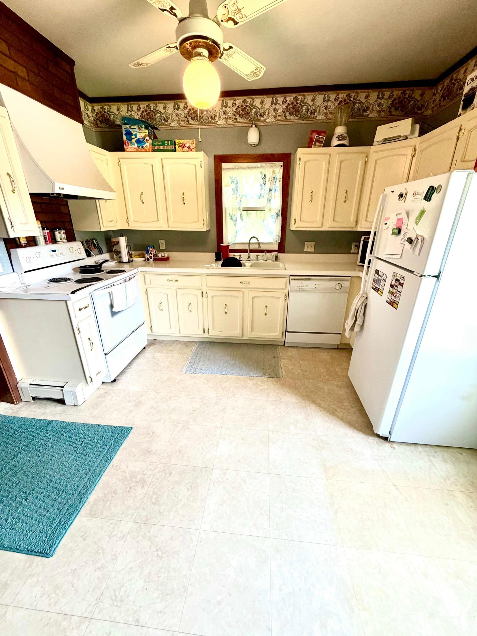 318 2nd Street Se Property Photo 7