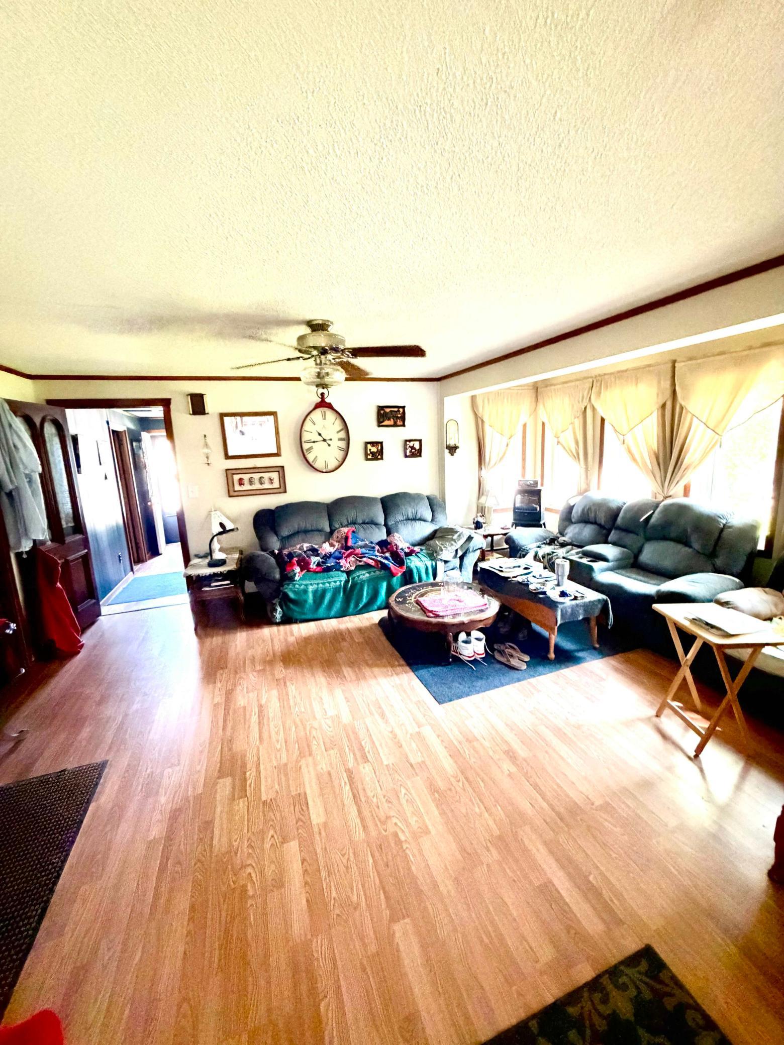 318 2nd Street Se Property Photo 9