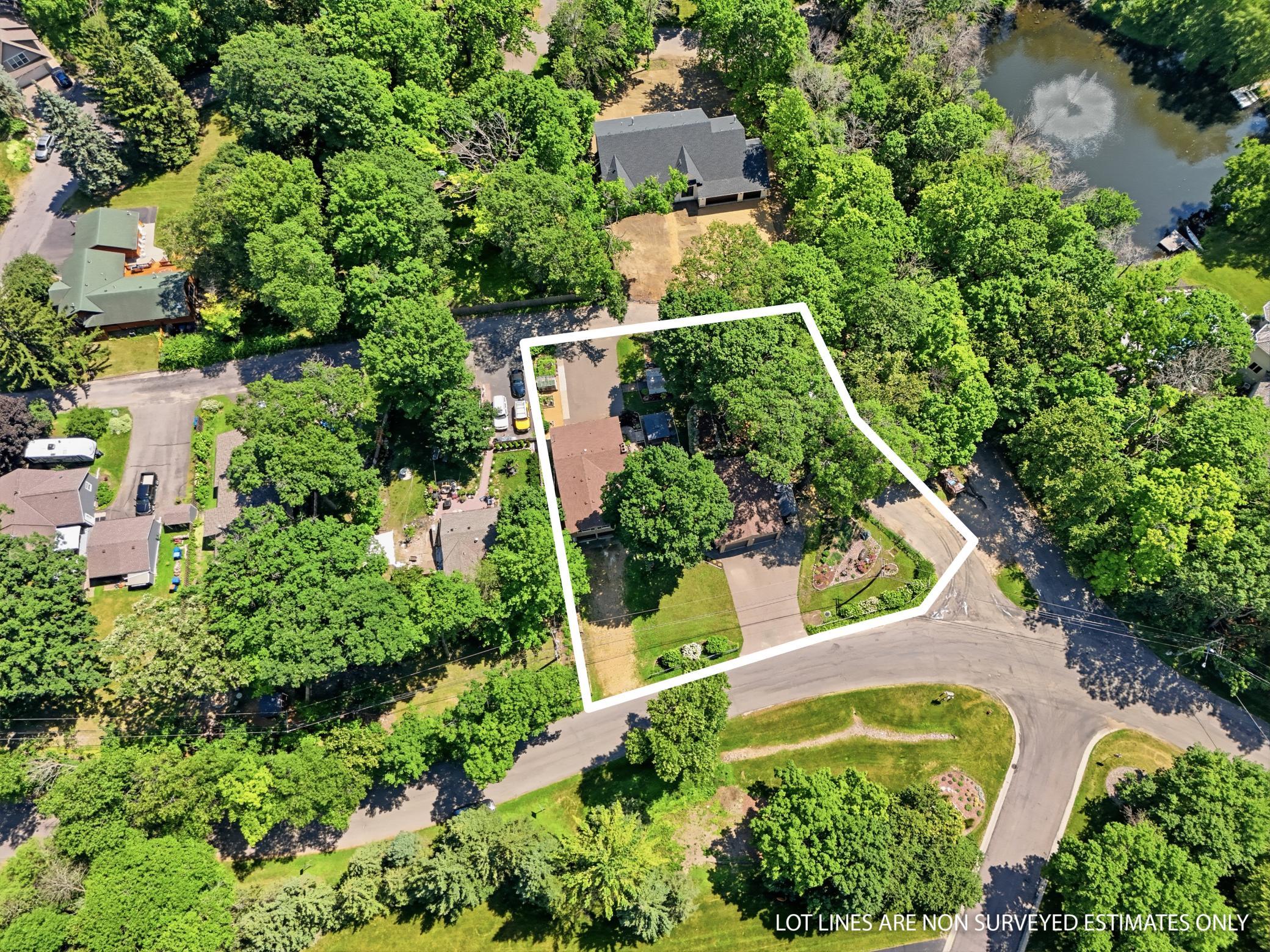 175 Tonka Bay Road Property Photo 4
