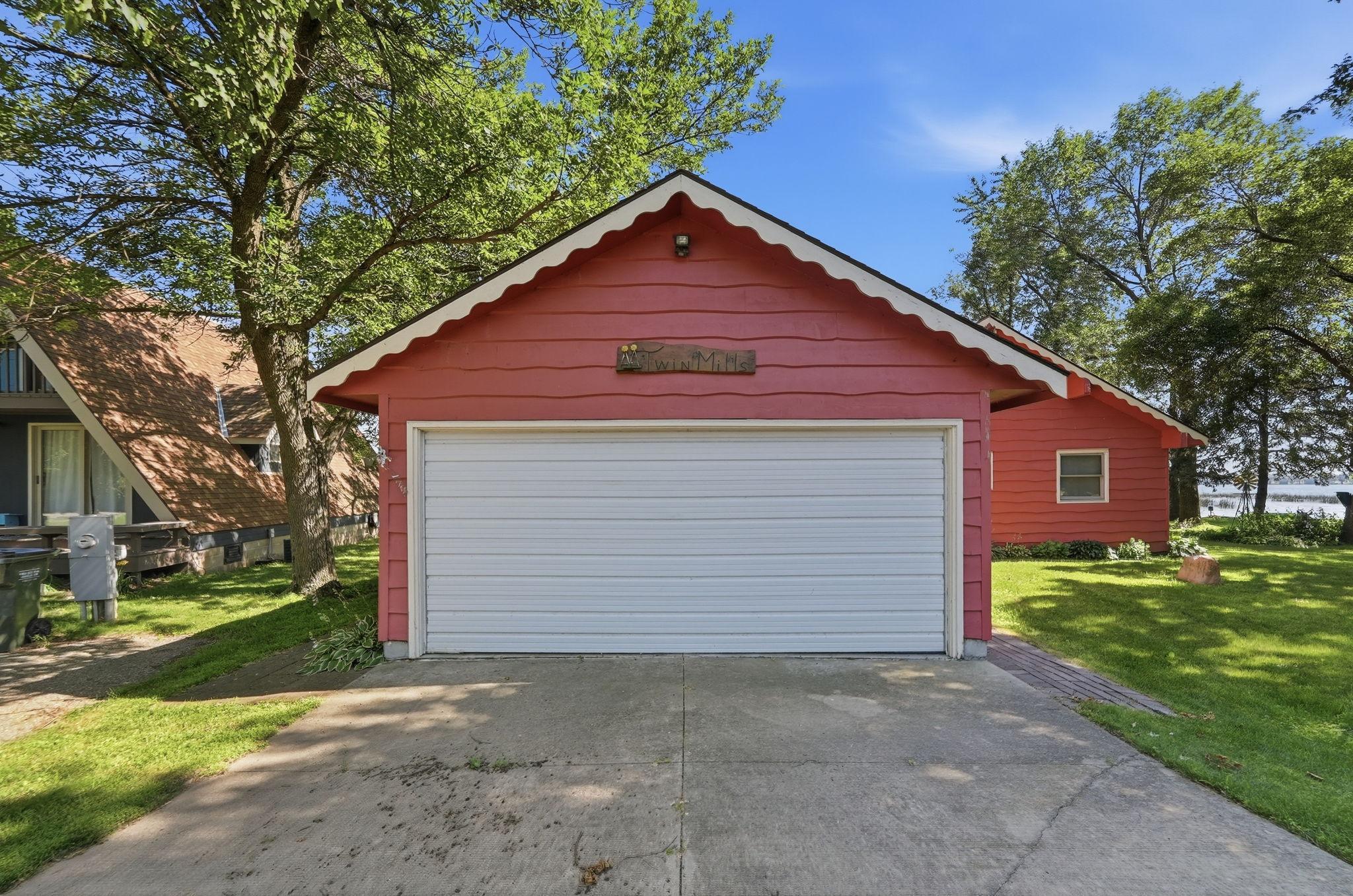 14487 Breezy Point Road Property Photo 8
