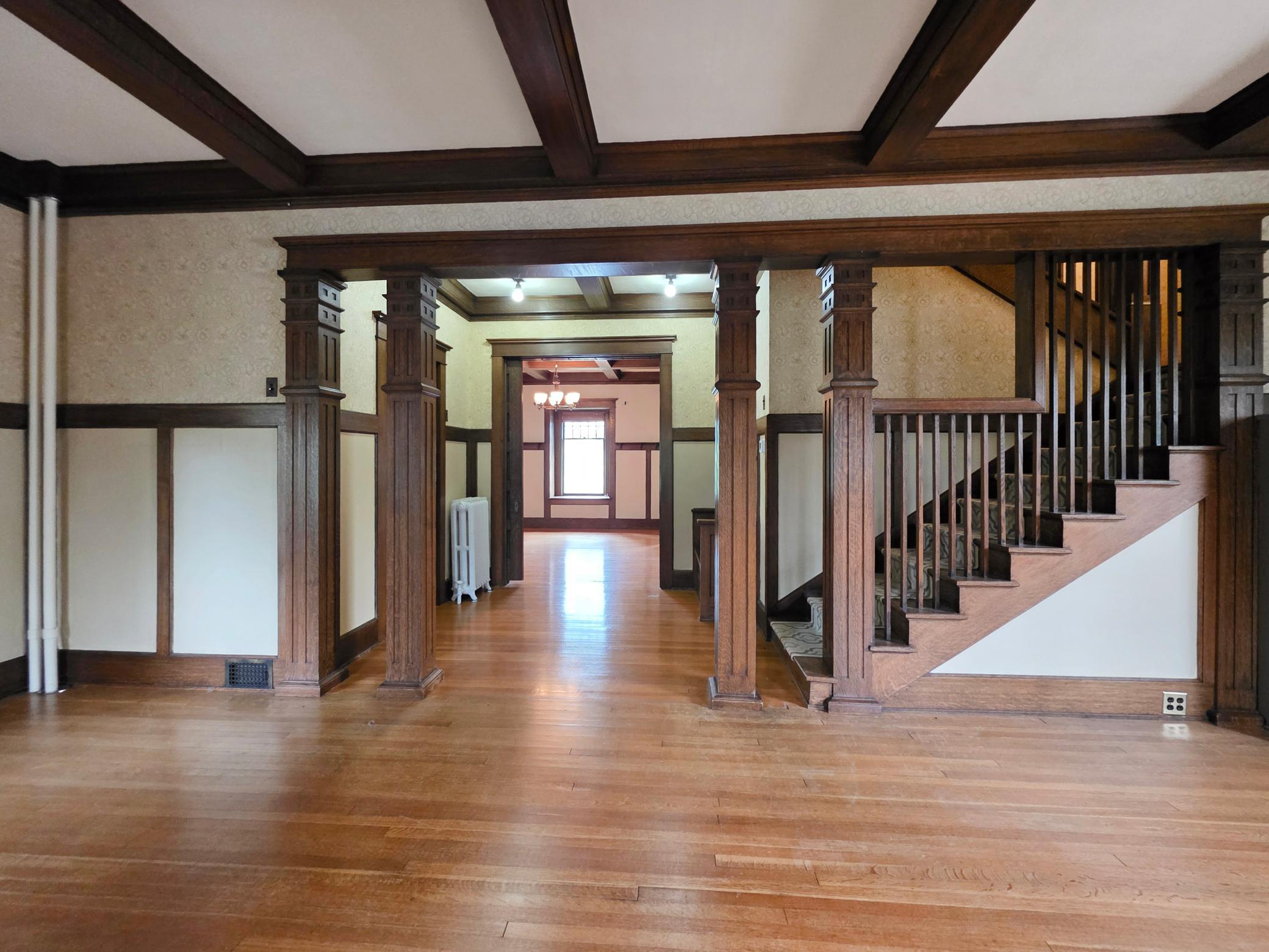 716 N Broadway Property Photo 11