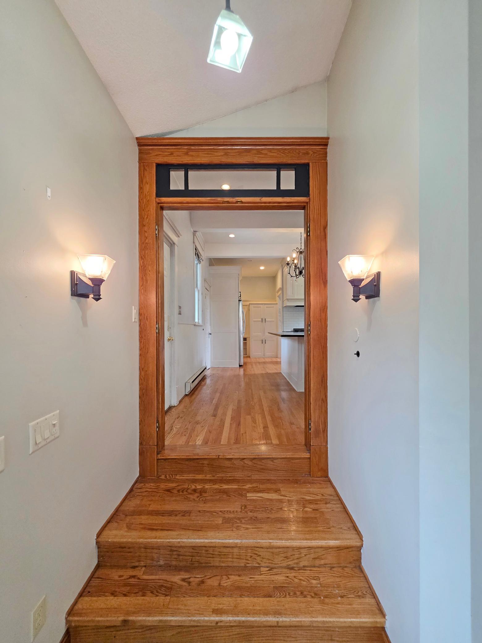 716 N Broadway Property Photo 18