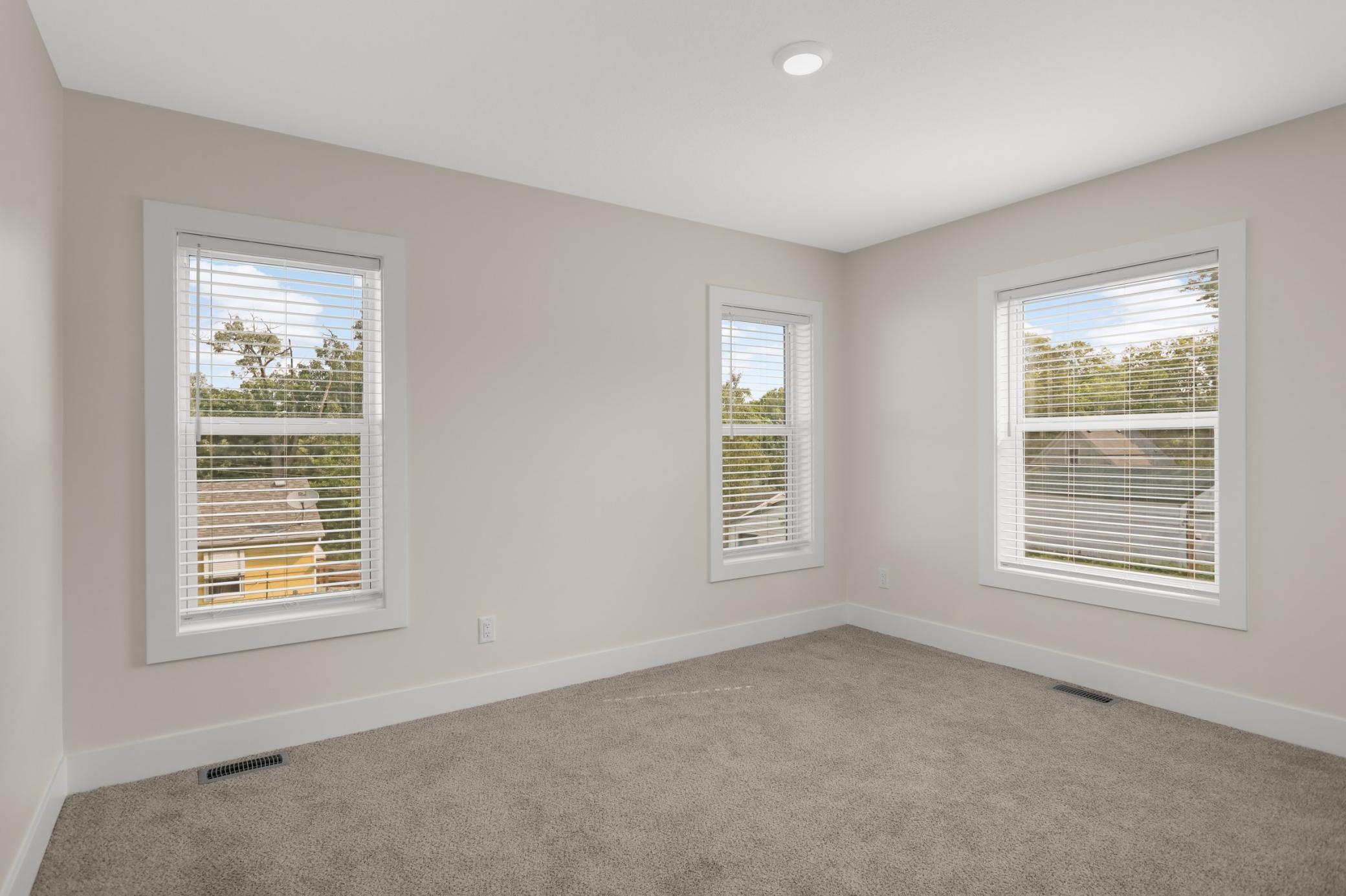 3326 Thomas Avenue N 3326 Property Photo 26
