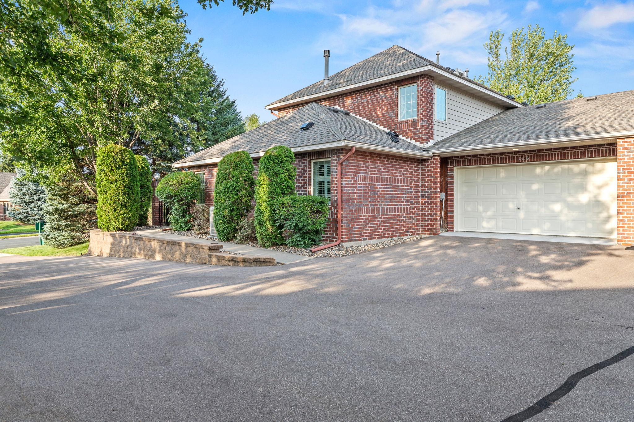 1518 Hunter Hill Road