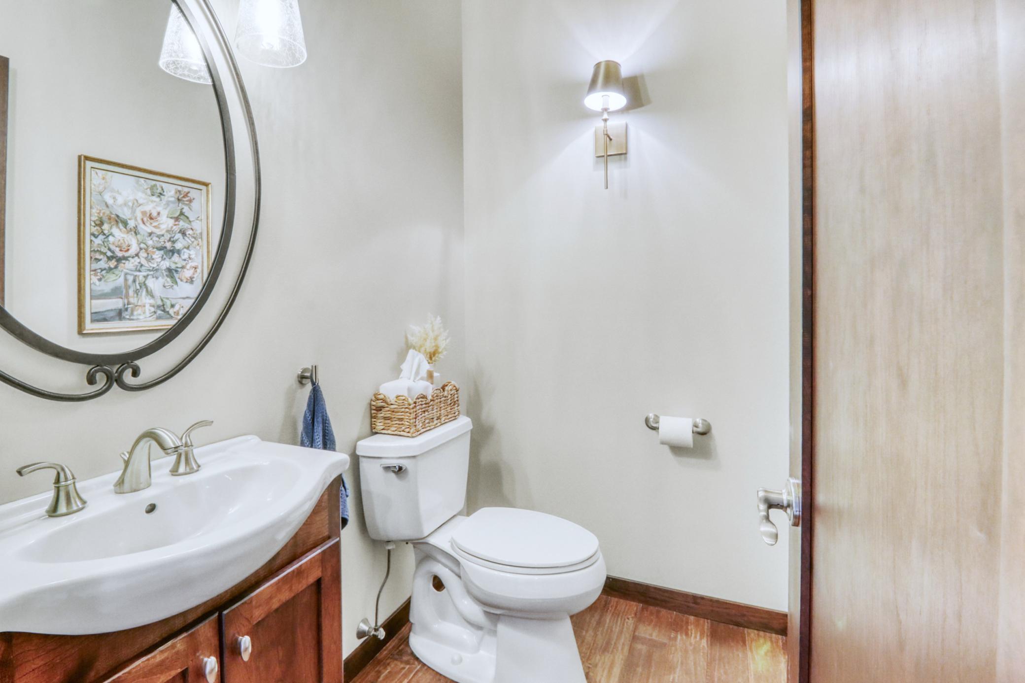 5827 Silverleaf Drive S Property Photo 28