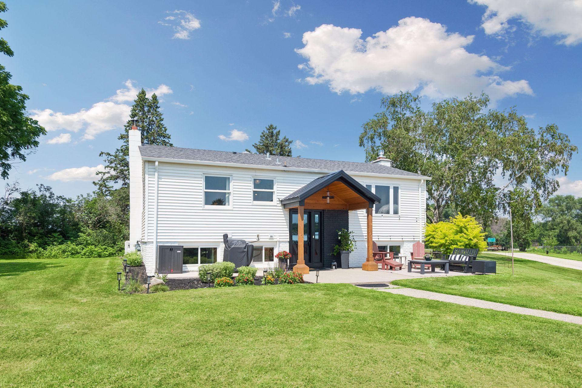 18061 Langford Boulevard Property Photo 5