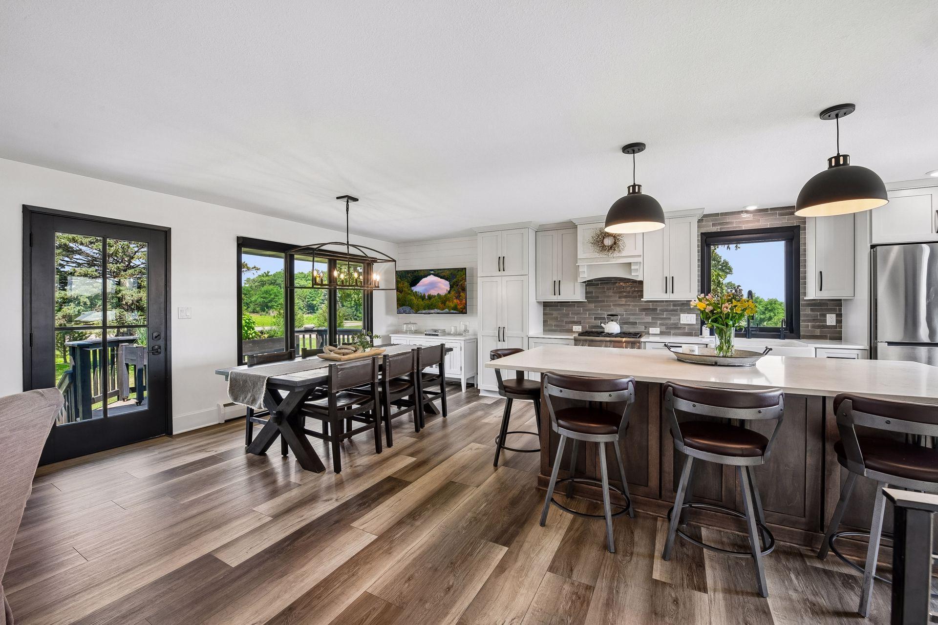 18061 Langford Boulevard Property Photo 7