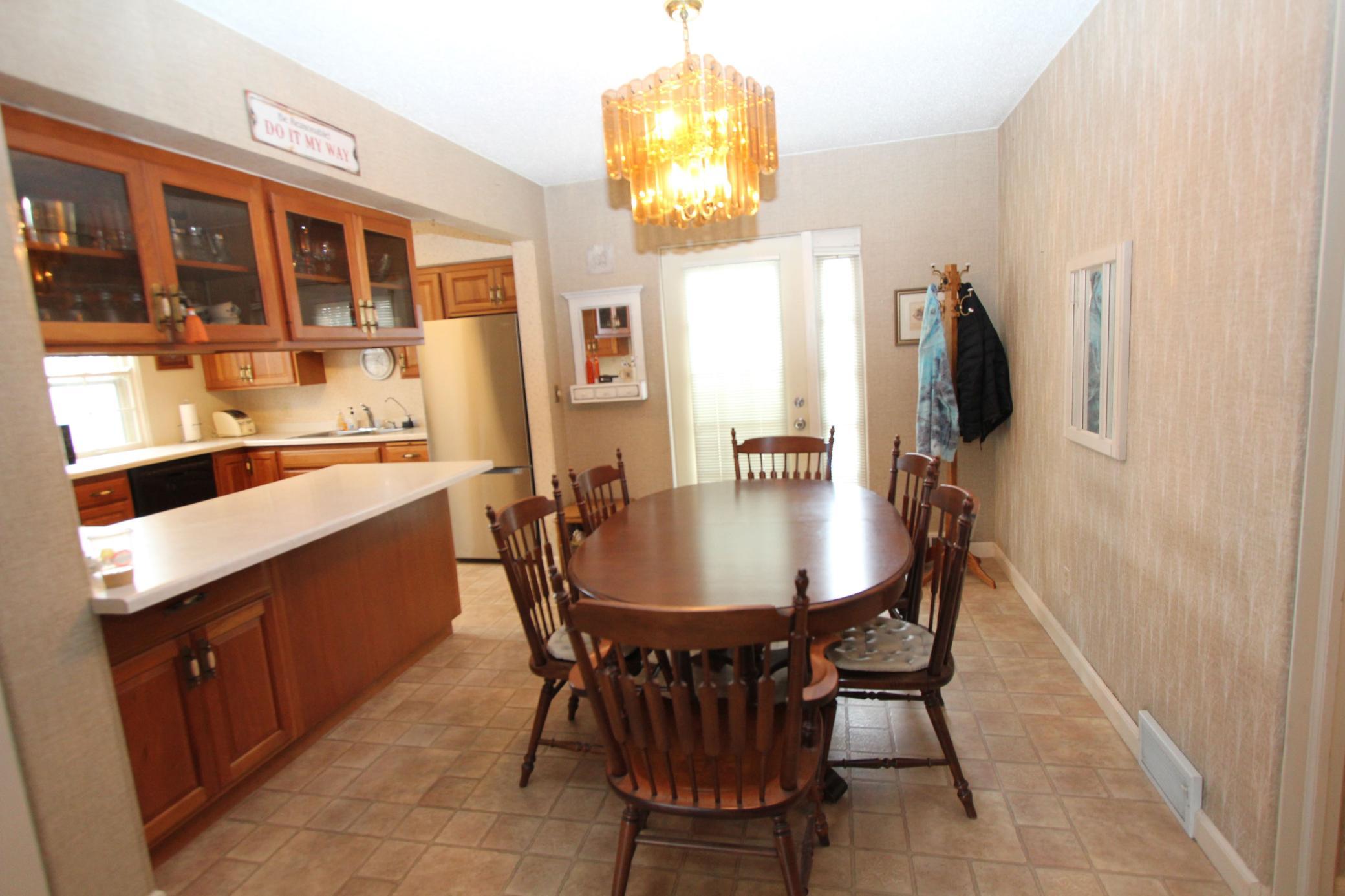312 Kendall Avenue N Property Photo 7