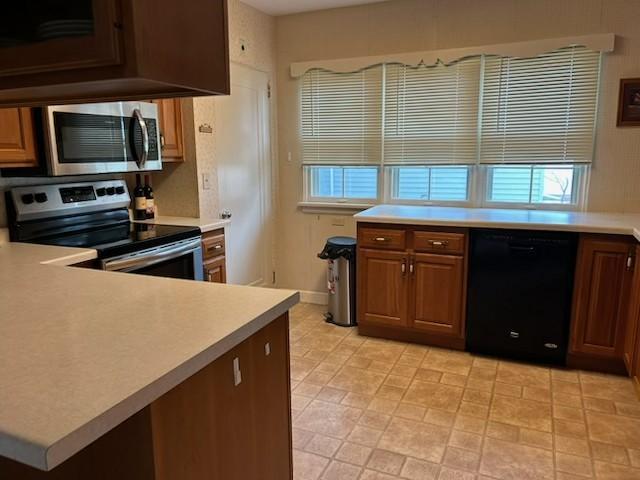 312 Kendall Avenue N Property Photo 9