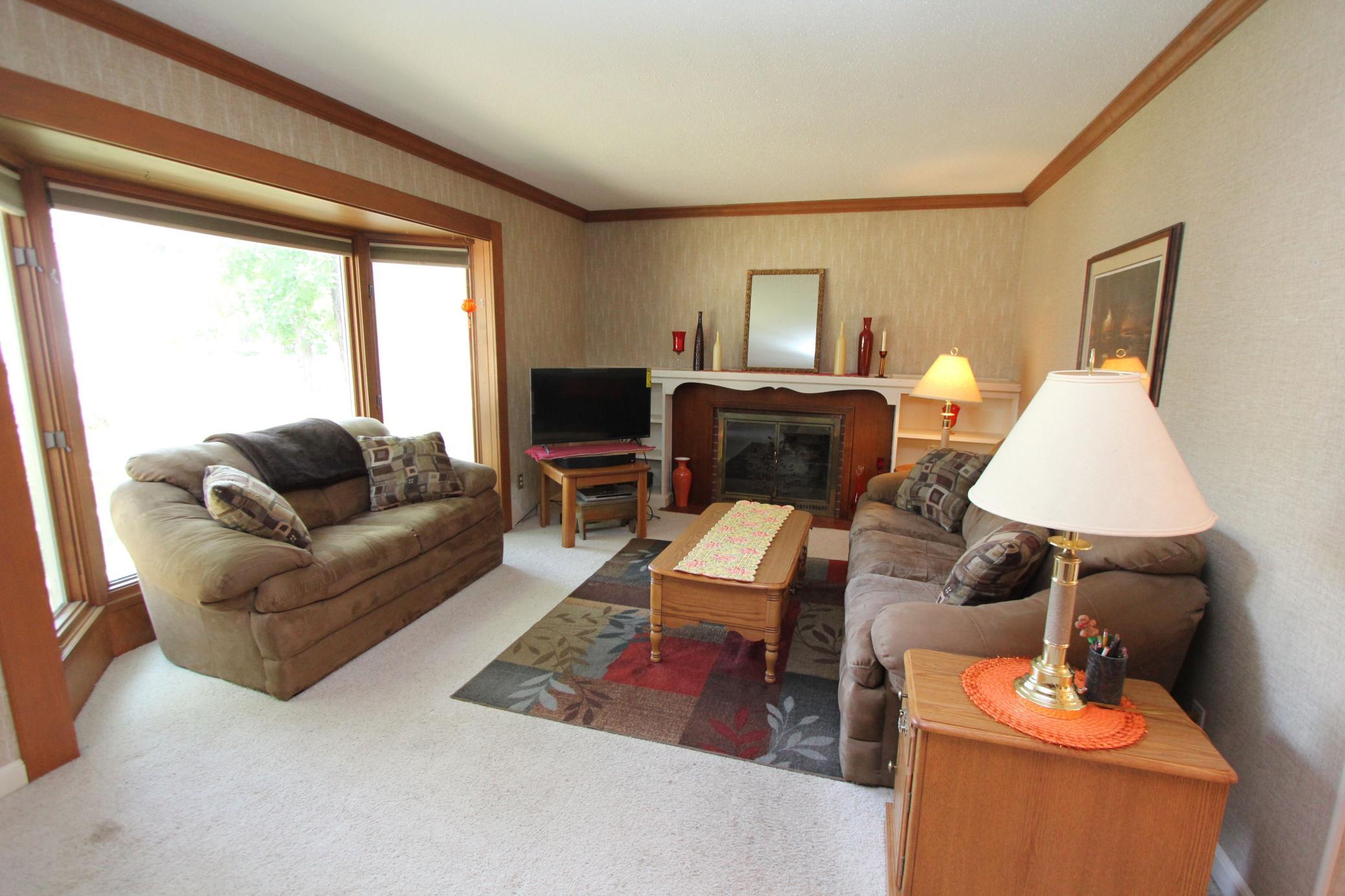 312 Kendall Avenue N Property Photo 14