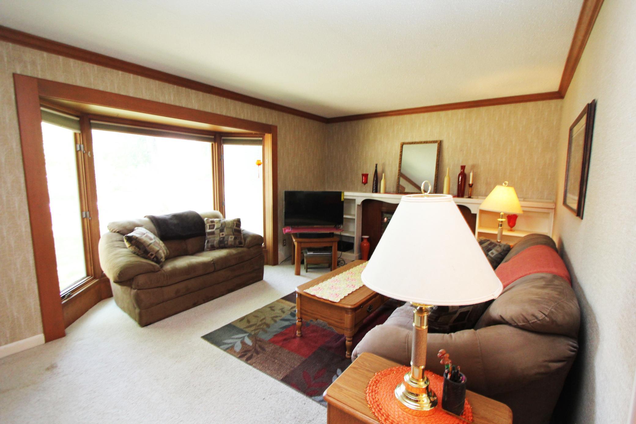 312 Kendall Avenue N Property Photo 16