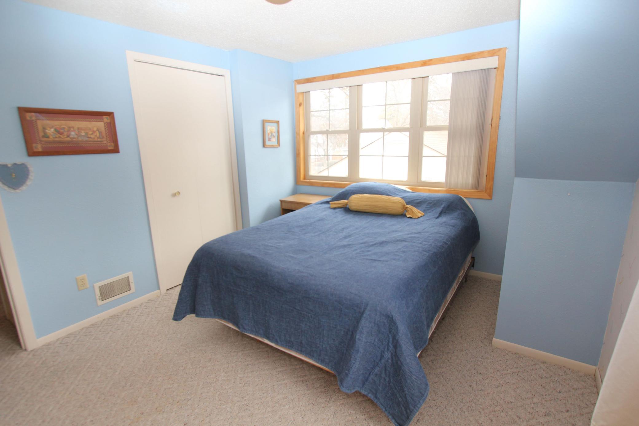 312 Kendall Avenue N Property Photo 26
