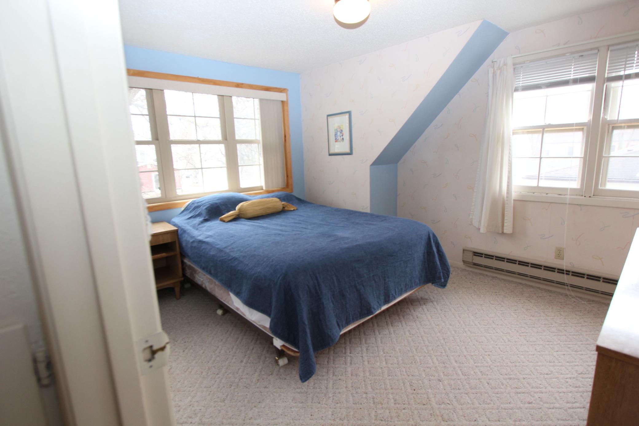 312 Kendall Avenue N Property Photo 27