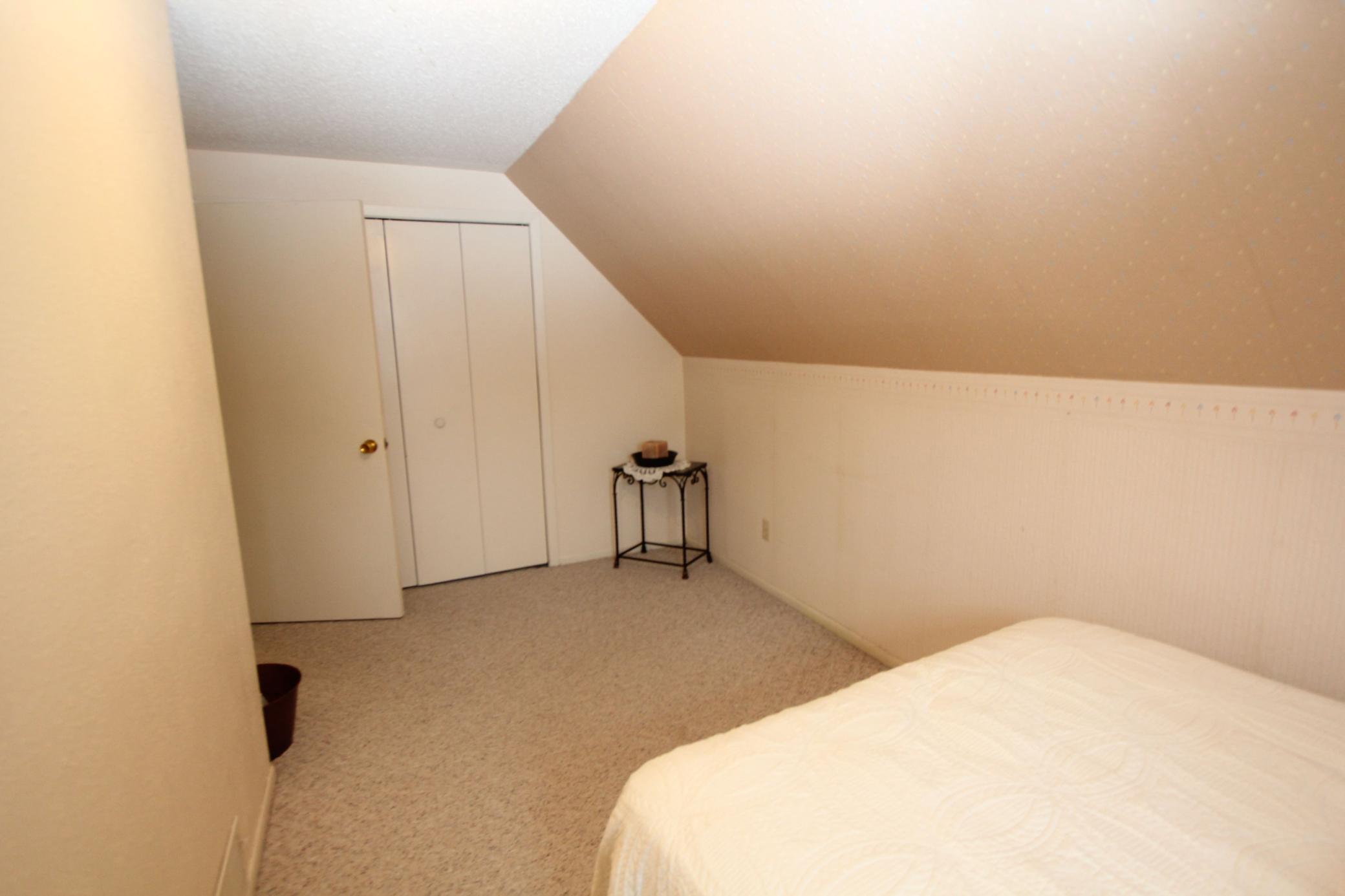 312 Kendall Avenue N Property Photo 29