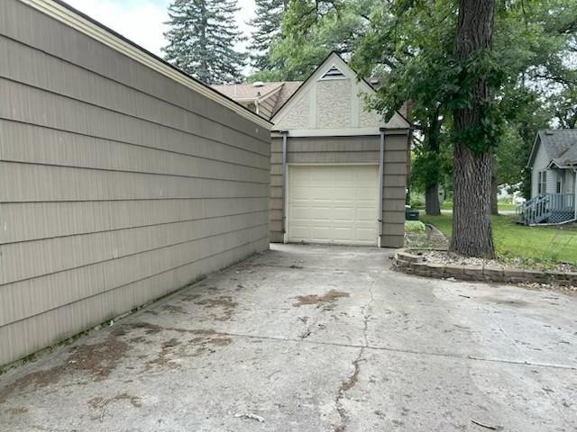 312 Kendall Avenue N Property Photo 43