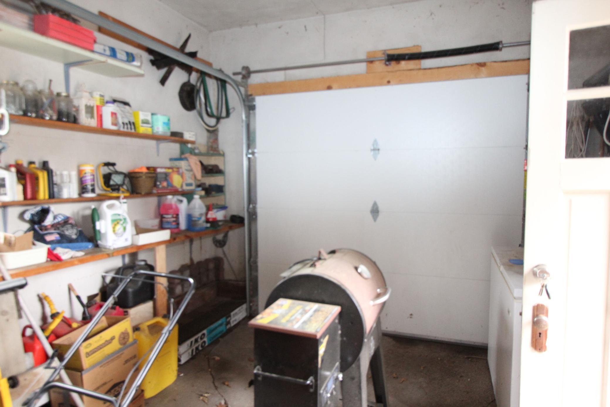 312 Kendall Avenue N Property Photo 47
