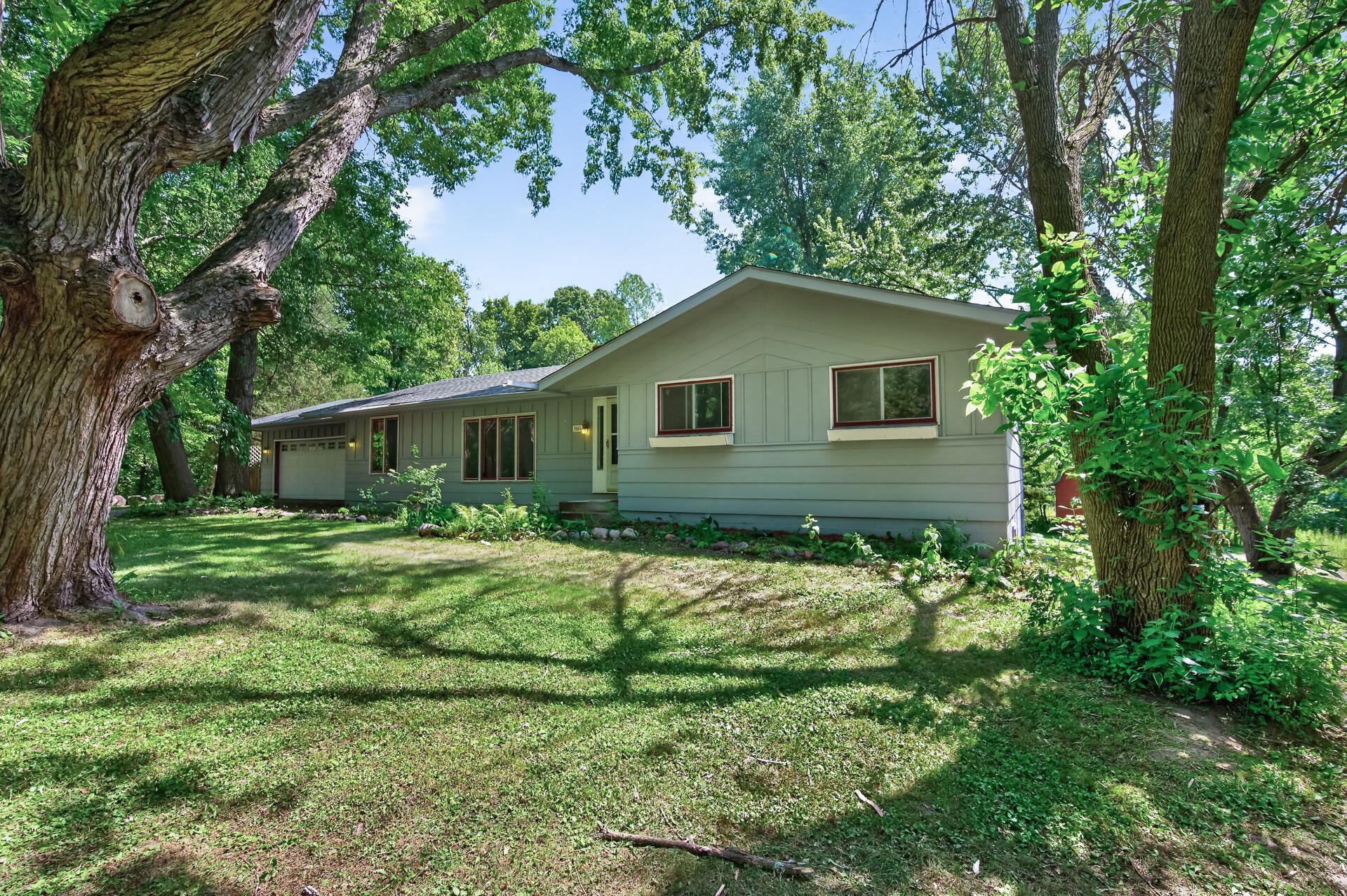 3948 Sunshine Drive Property Photo 2