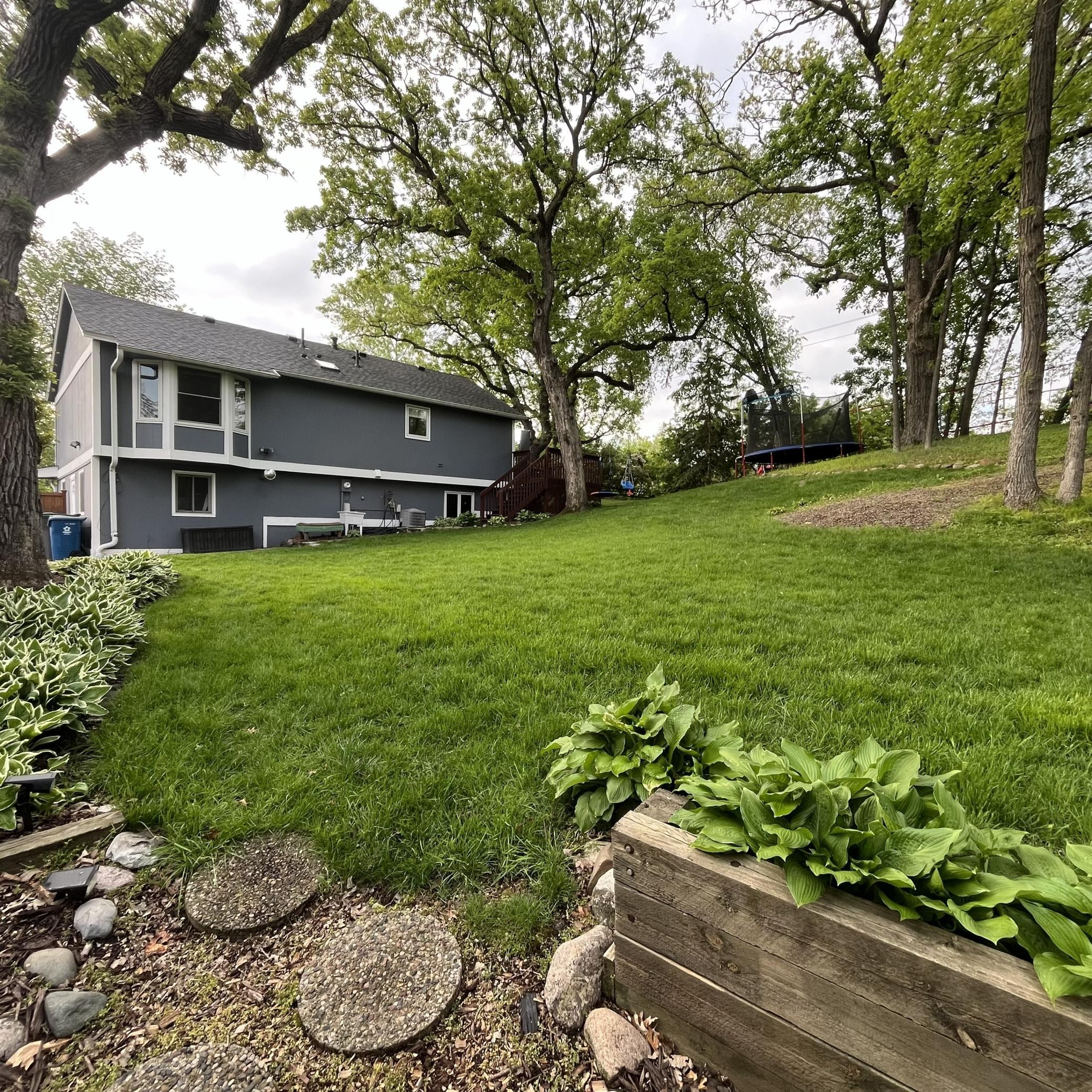 2840 Mayflower Property Photo 2