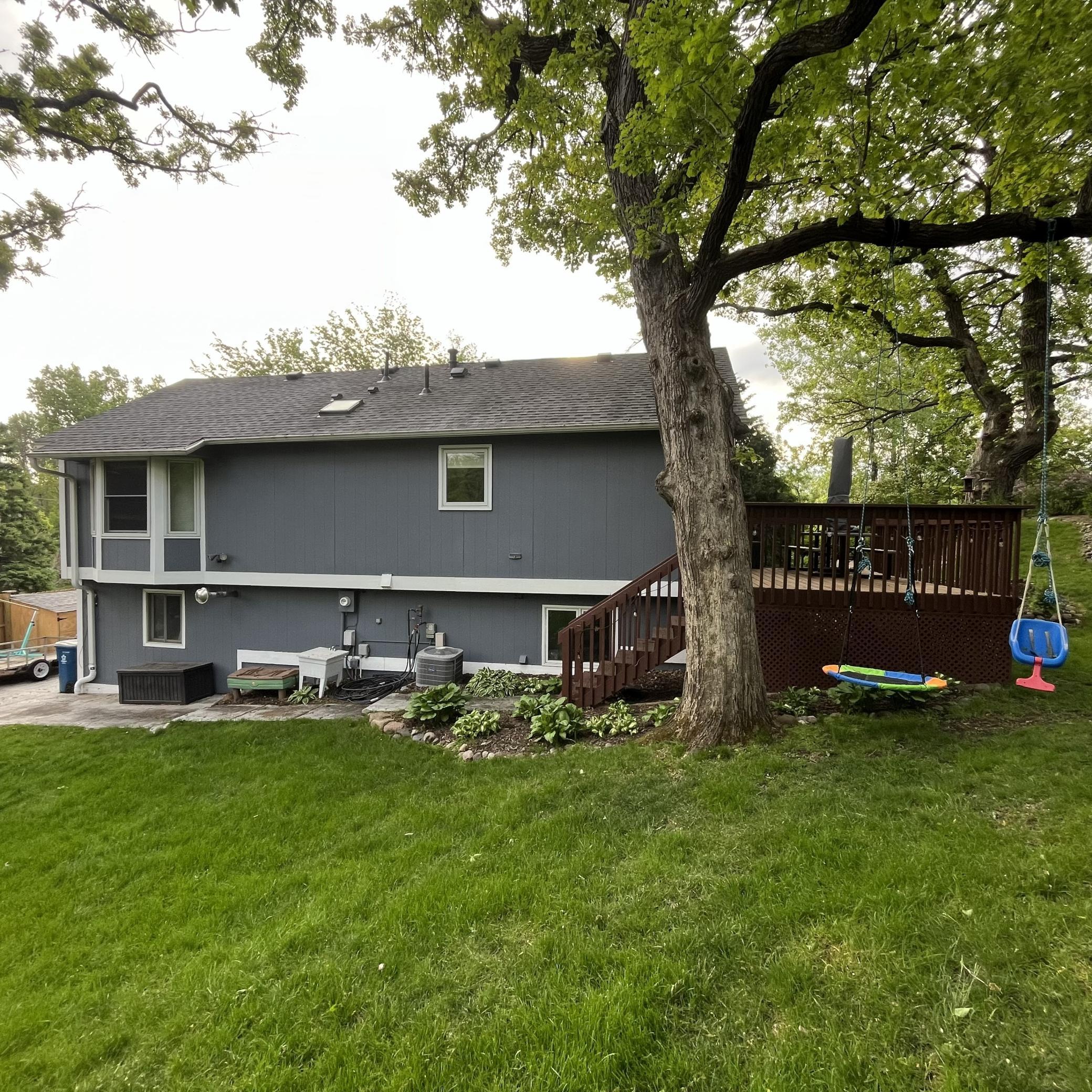 2840 Mayflower Property Photo 5