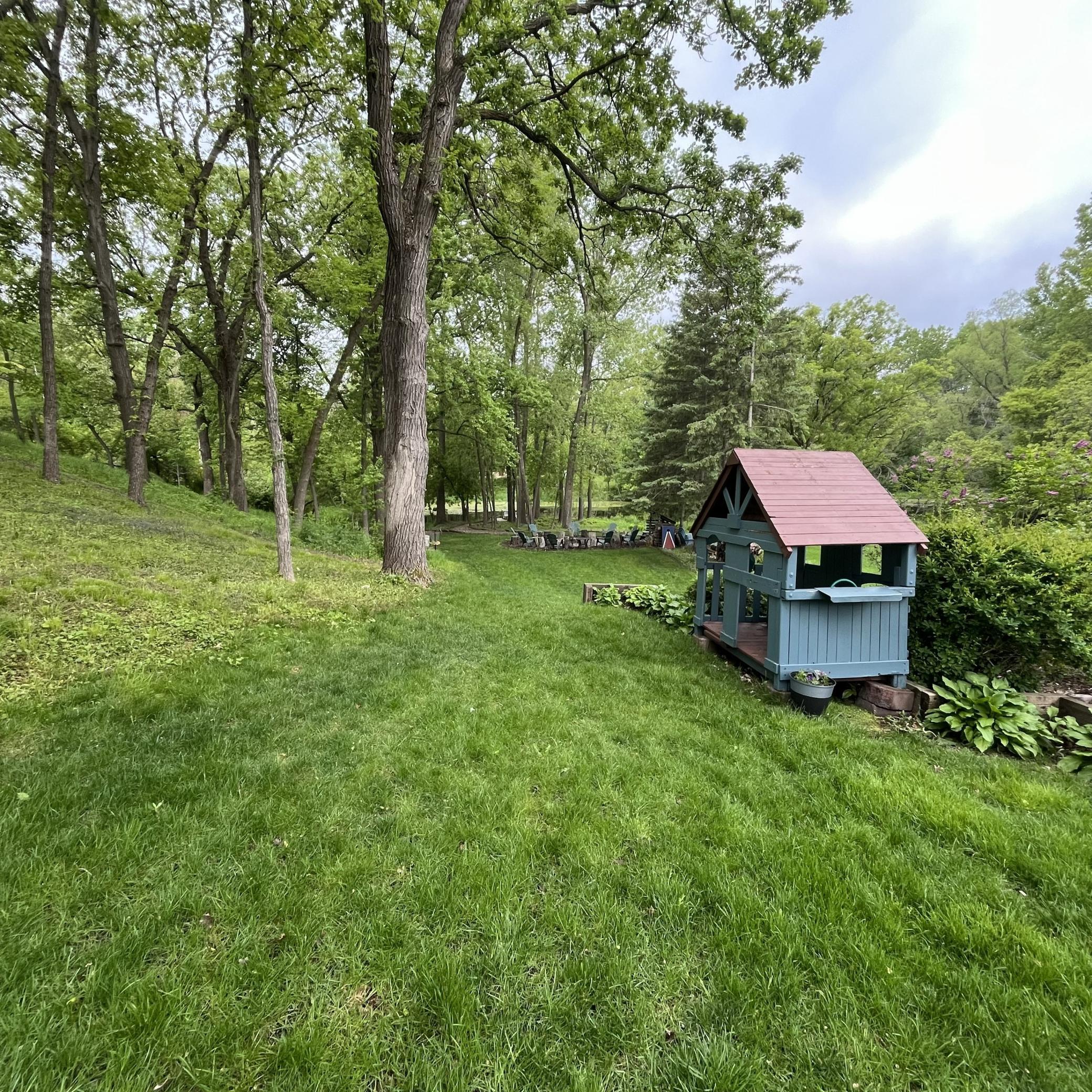 2840 Mayflower Property Photo 6