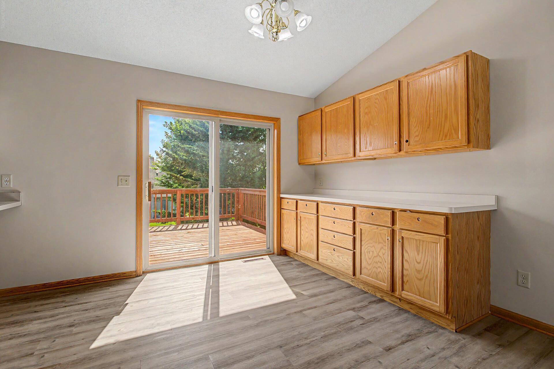 2215 Hulett Avenue Property Photo 6
