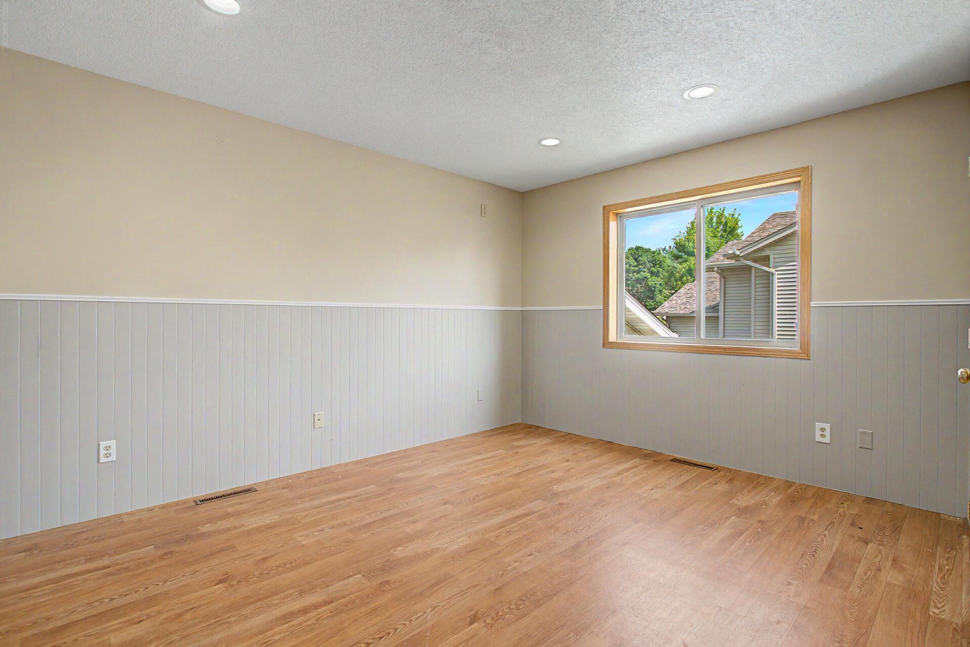 2215 Hulett Avenue Property Photo 17