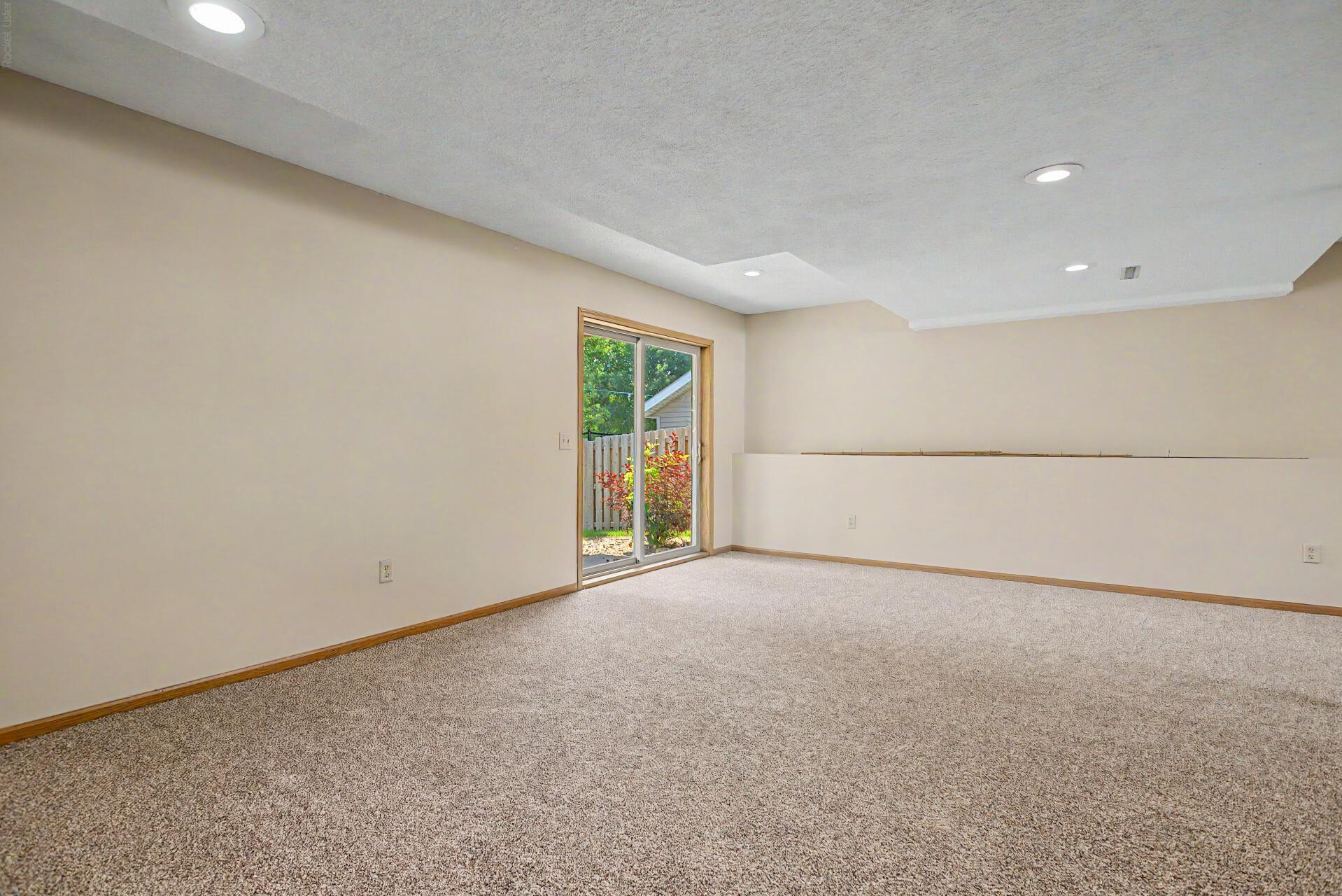 2215 Hulett Avenue Property Photo 19