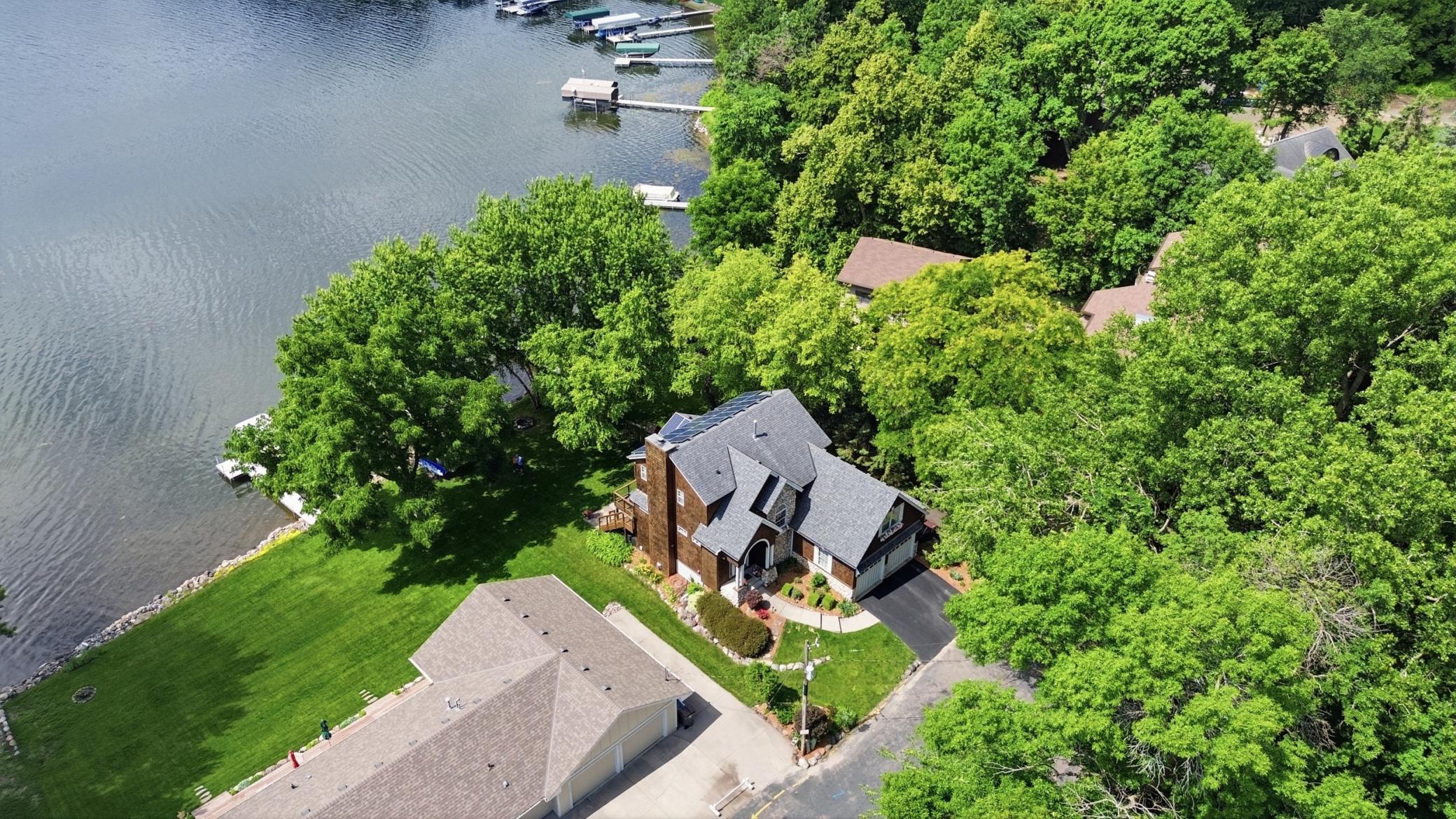 9247 Lake Riley Boulevard Property Photo 4