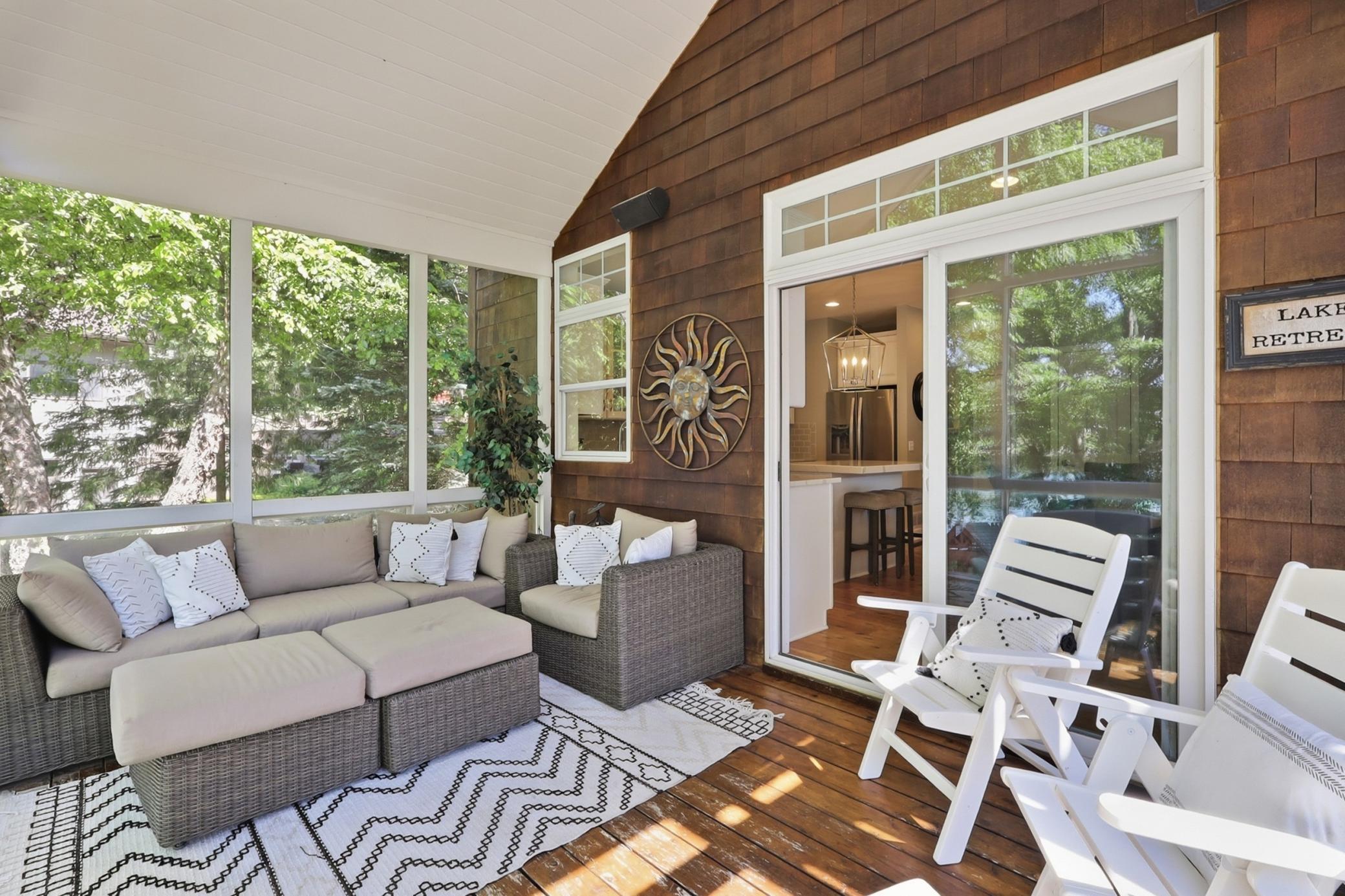 9247 Lake Riley Boulevard Property Photo 10