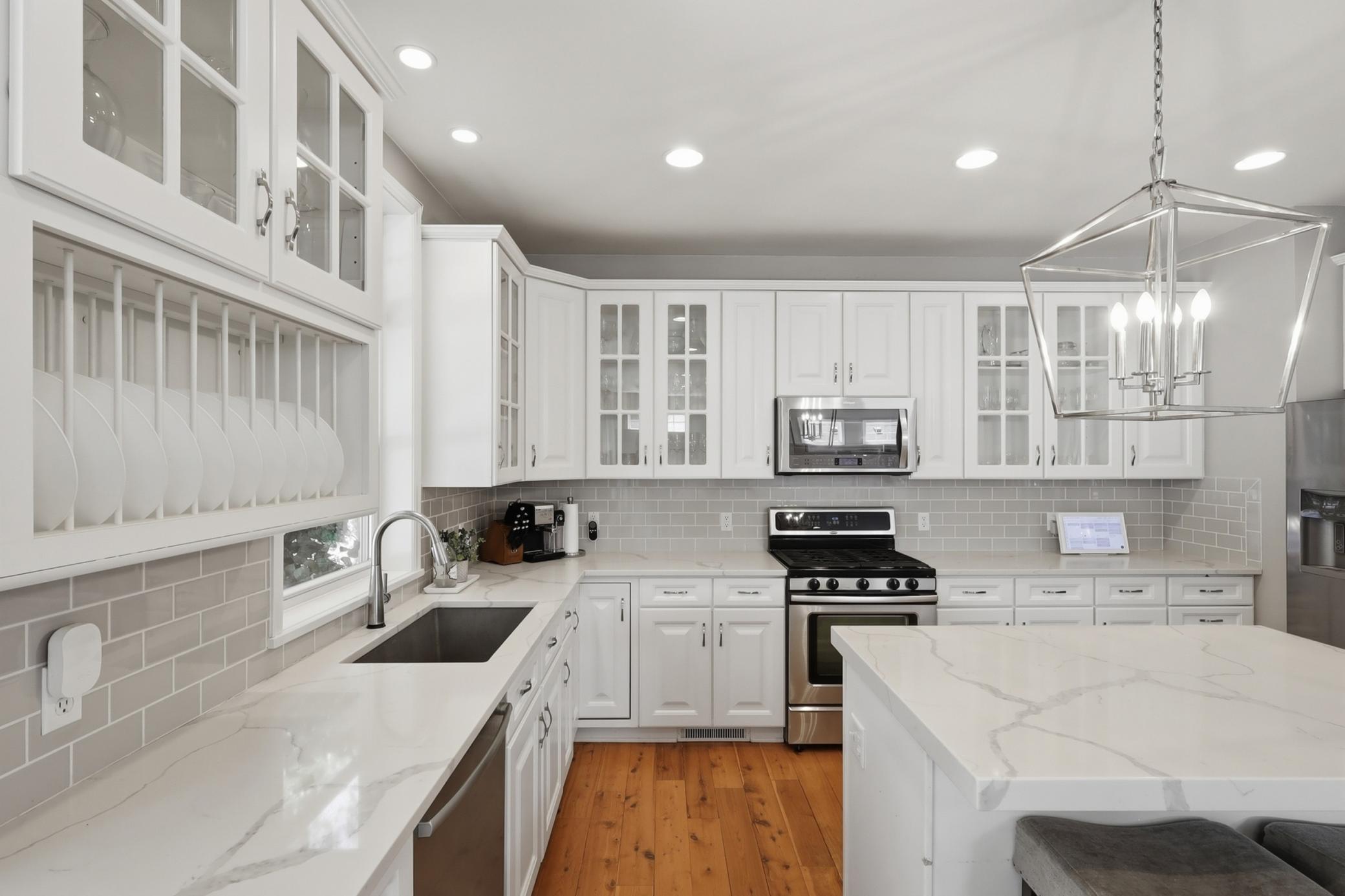 9247 Lake Riley Boulevard Property Photo 13