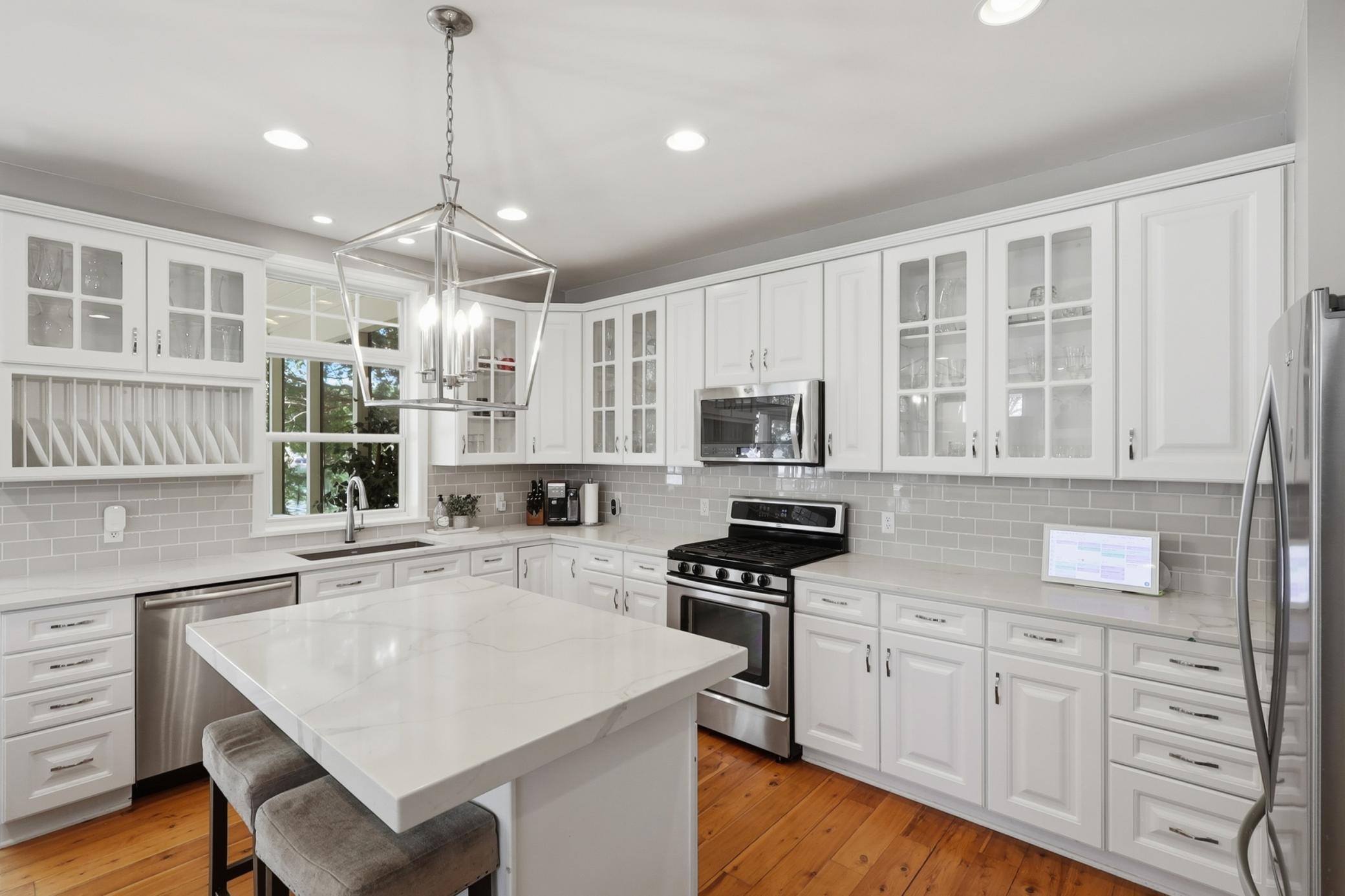 9247 Lake Riley Boulevard Property Photo 14