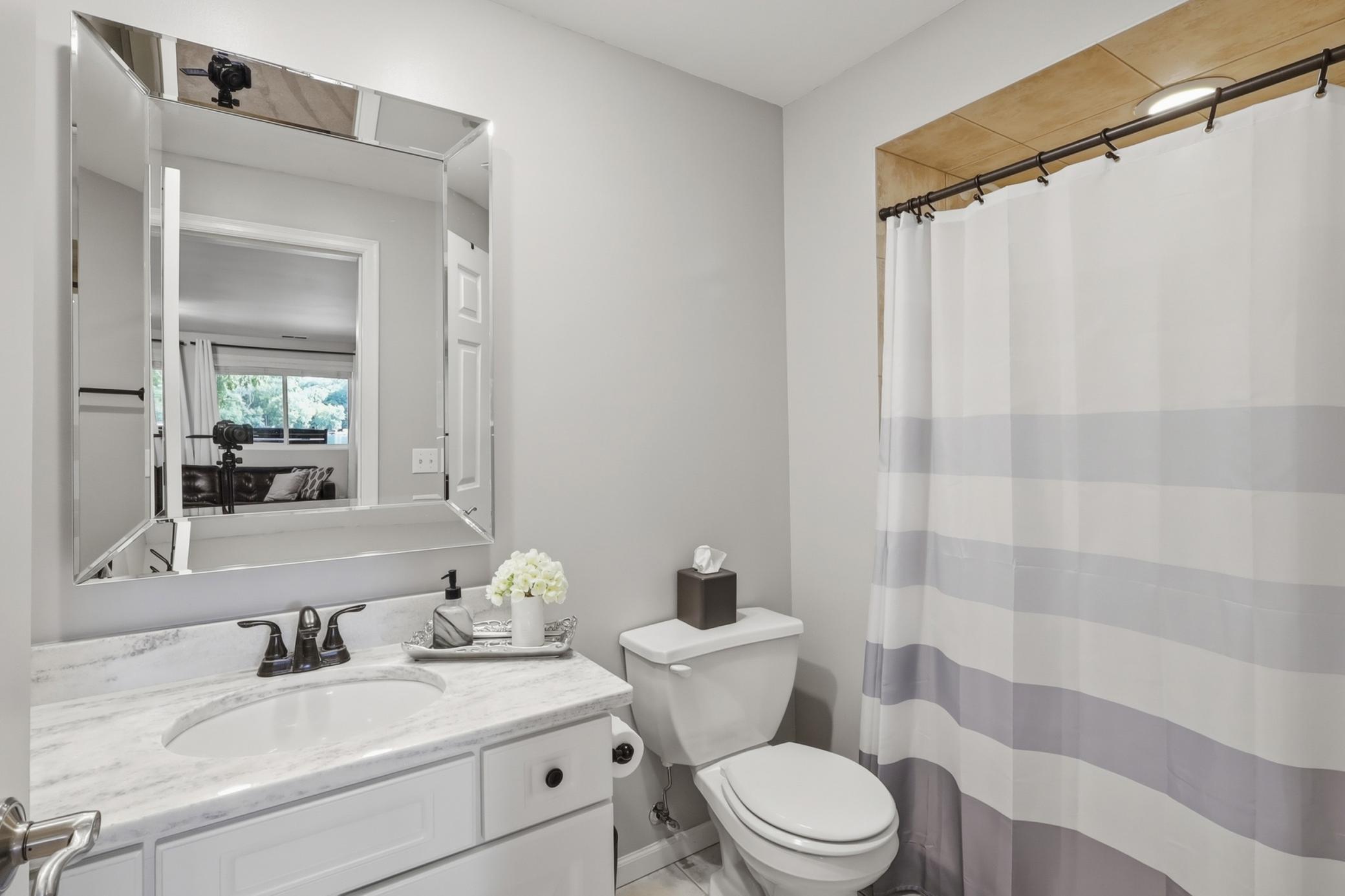 9247 Lake Riley Boulevard Property Photo 20