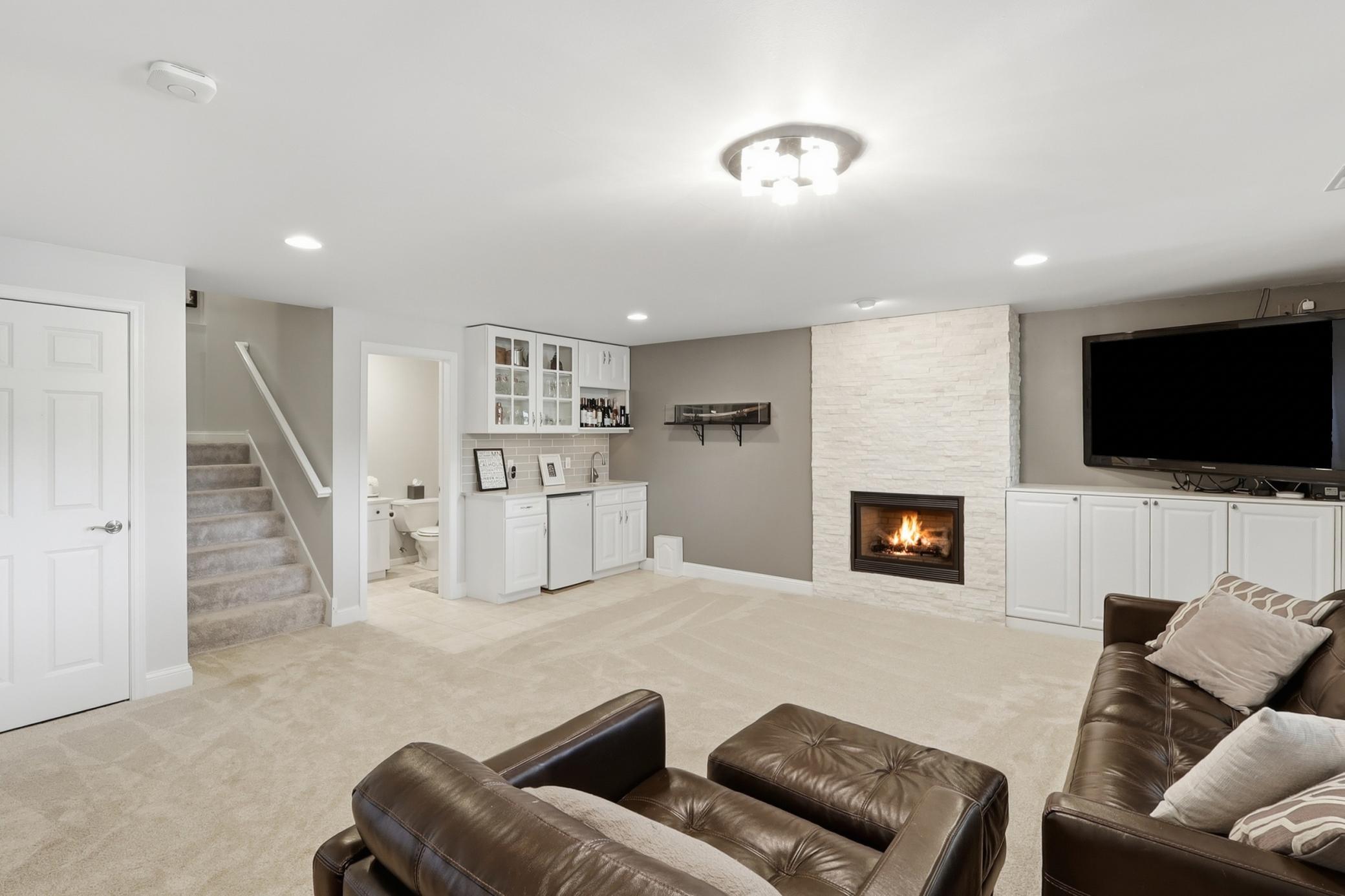 9247 Lake Riley Boulevard Property Photo 35