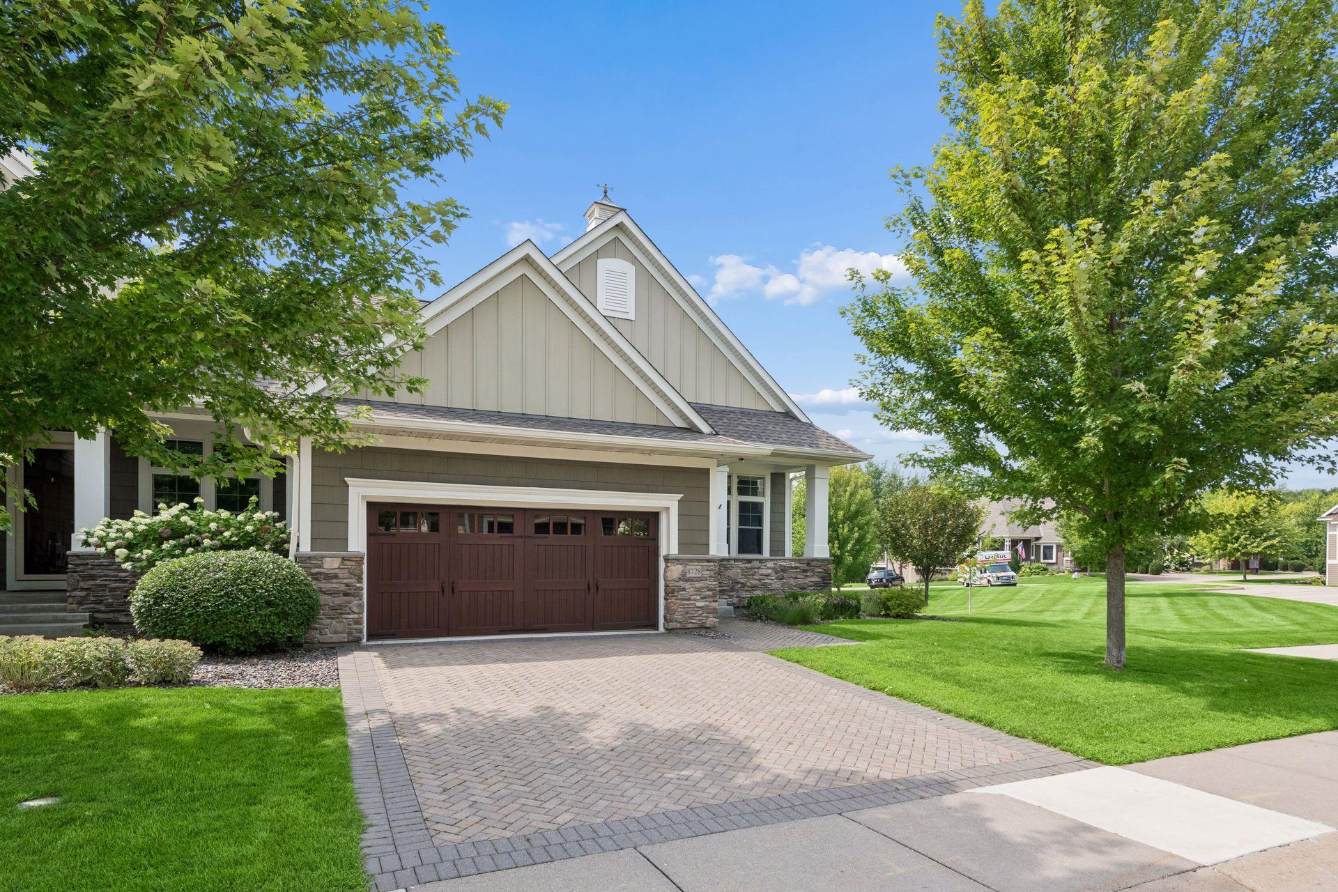 8728 Lake Riley Drive Property Photo 1