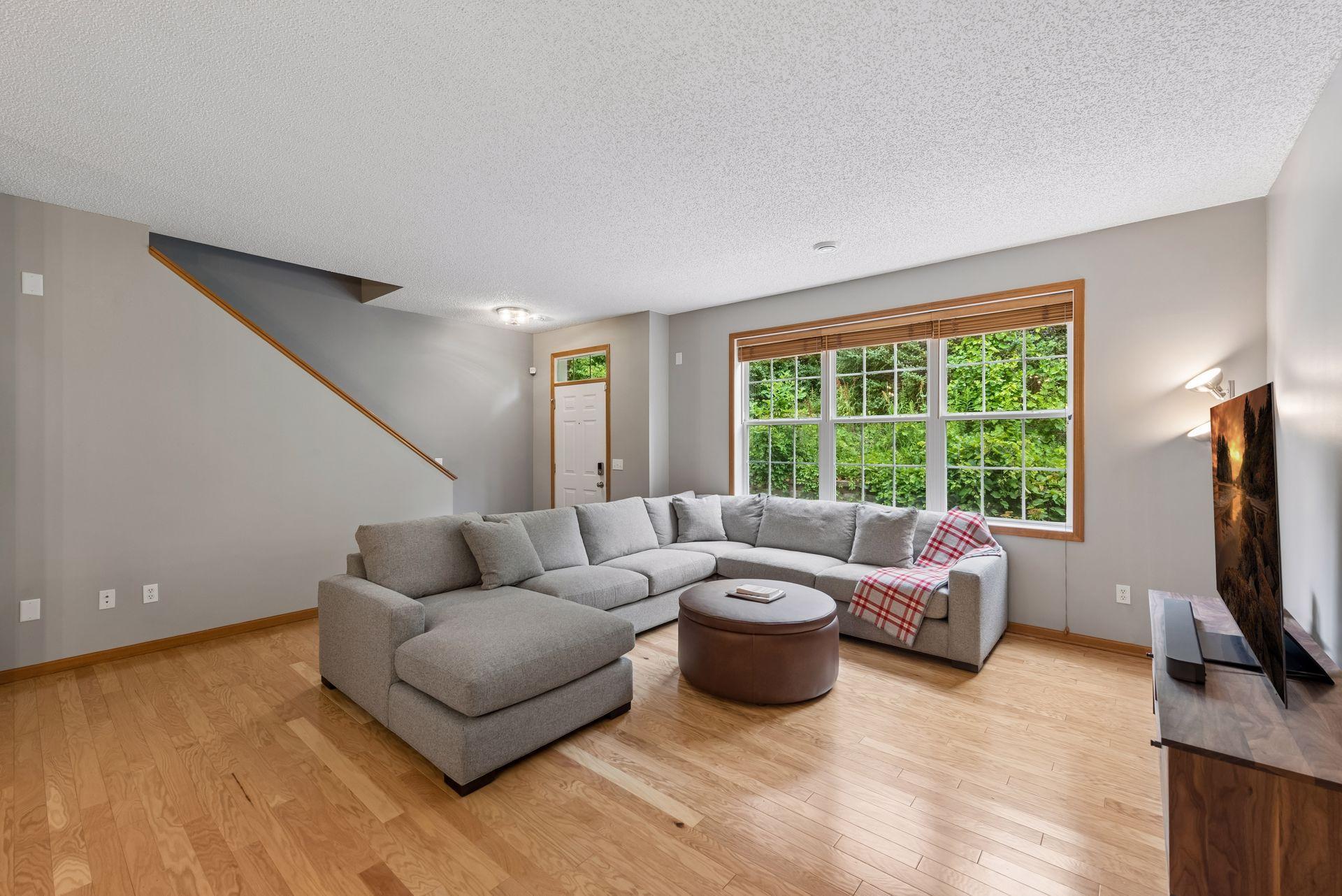 11025 Oak Grove Circle C Property Photo 1