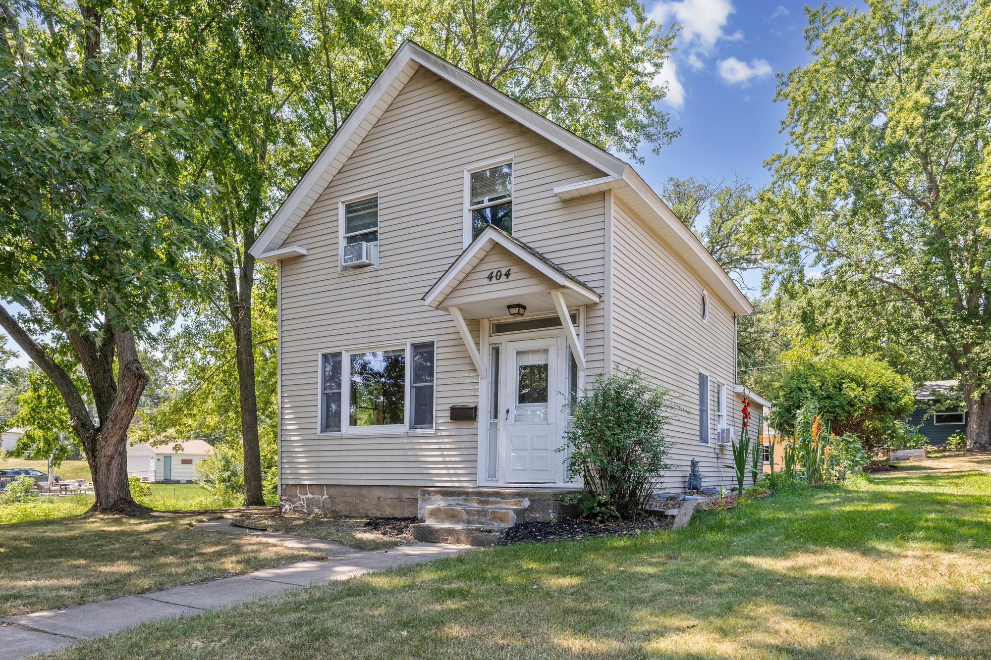 404 5th Street N Property Photo 1