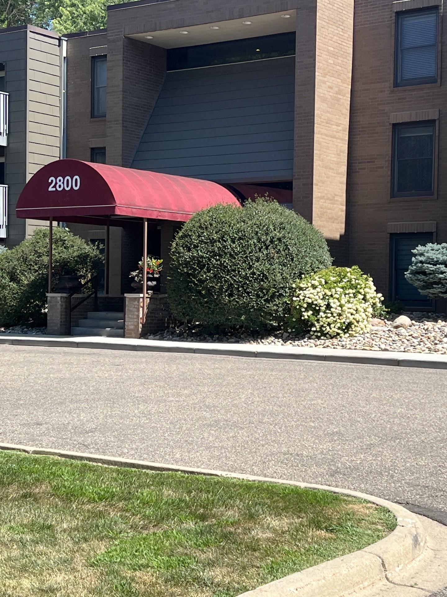 2800 Hamline Avenue N 347 Property Photo 1