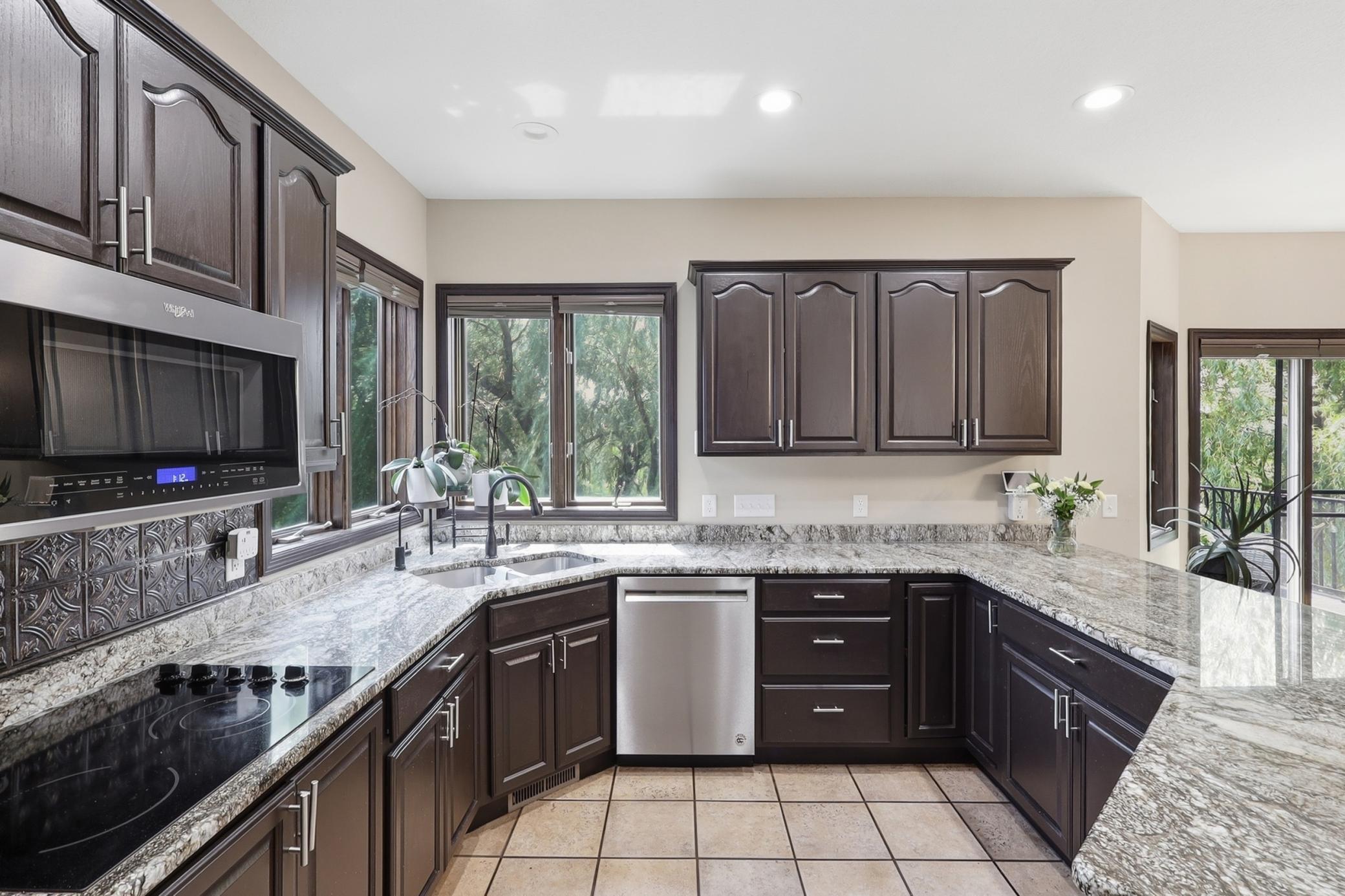 1309 Deerview Court Se Property Photo 6