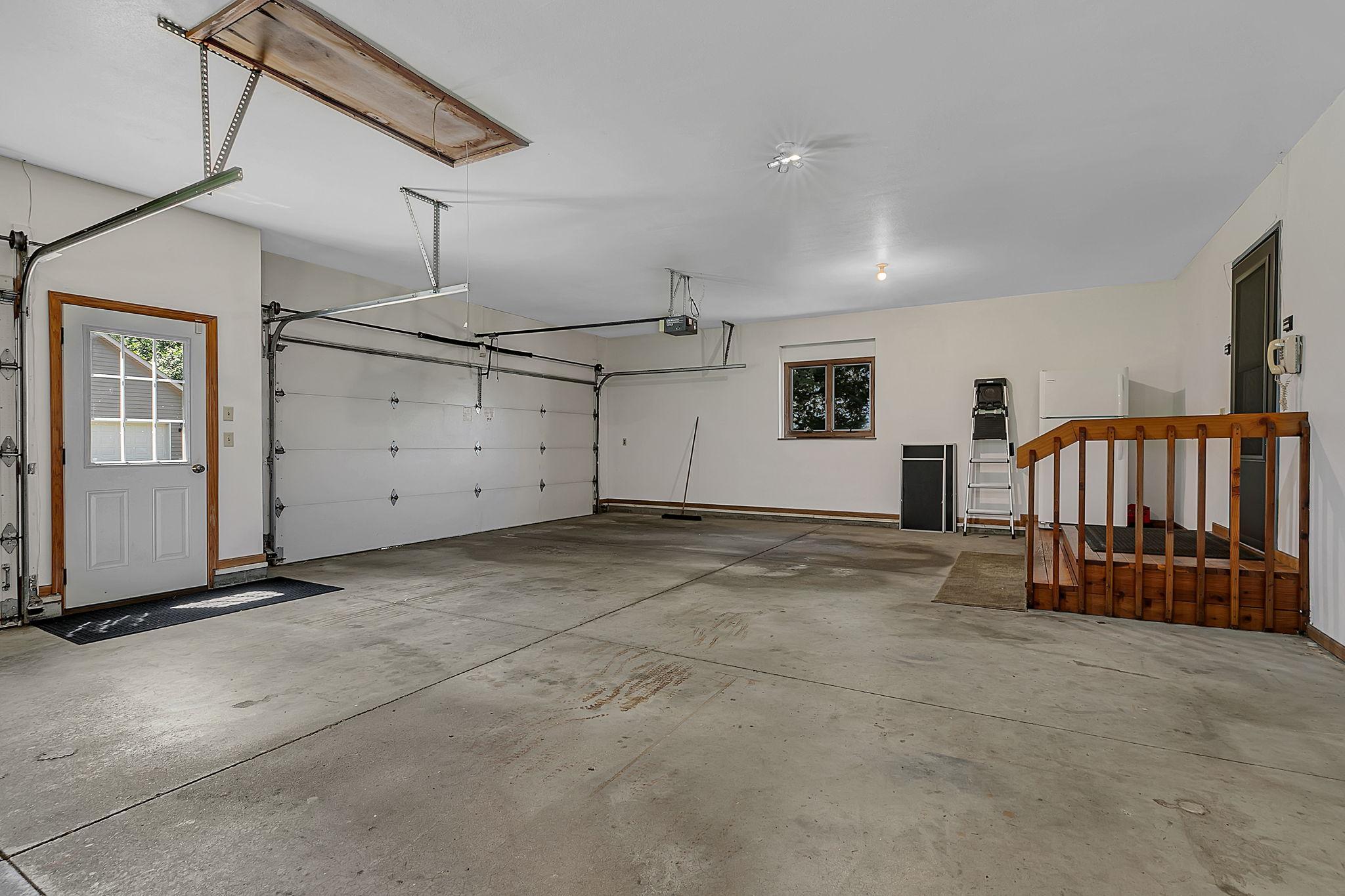 21602 Fireside Court Property Photo 5