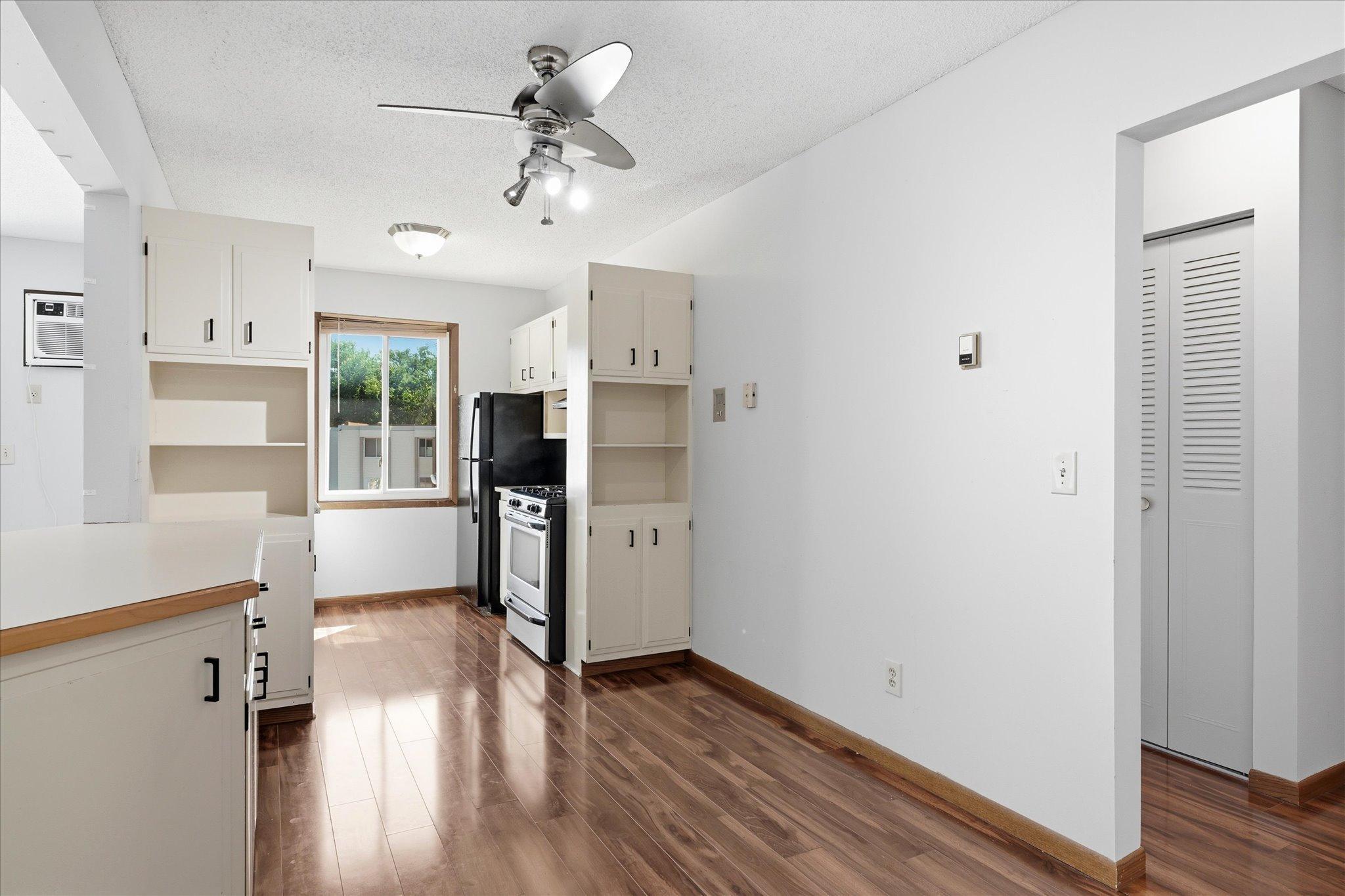 10840 Rockford Road 309 Property Photo 5