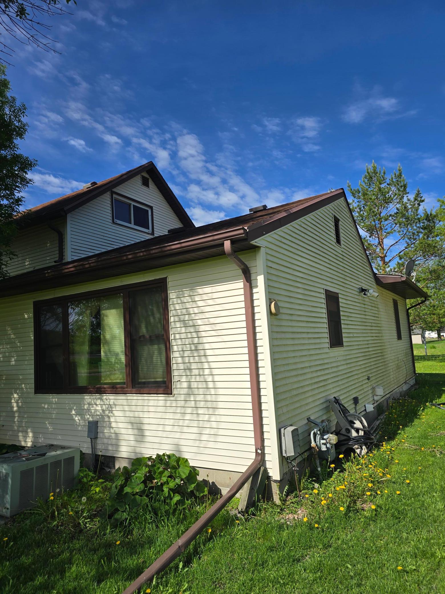 604 E Willow Avenue Property Photo 5
