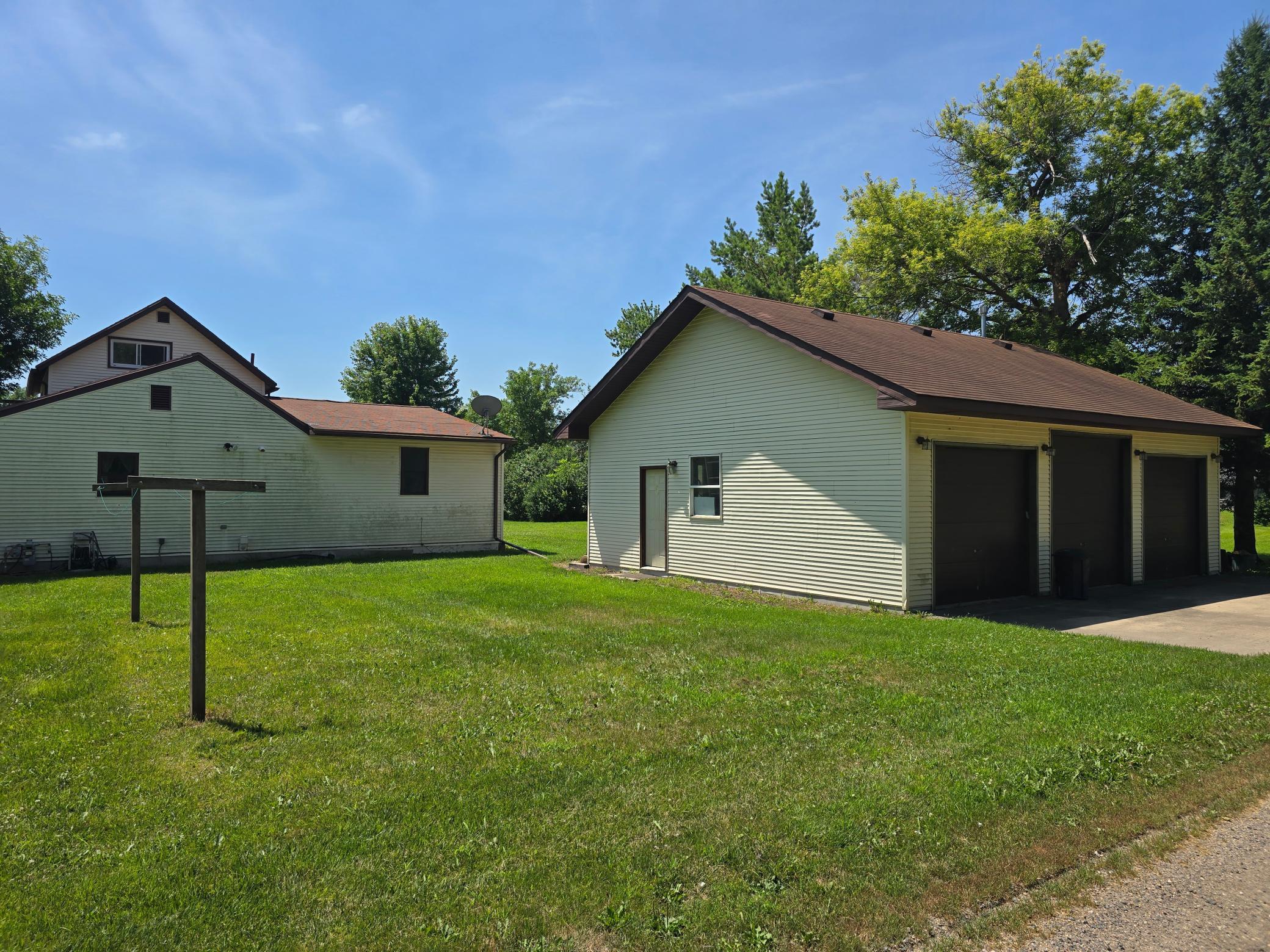 604 E Willow Avenue Property Photo 11