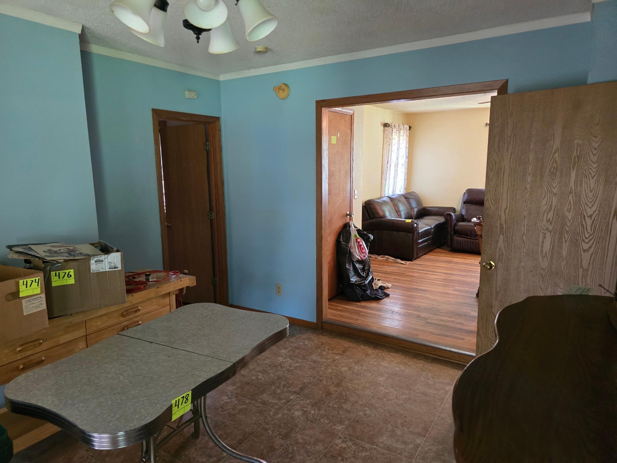 604 E Willow Avenue Property Photo 16