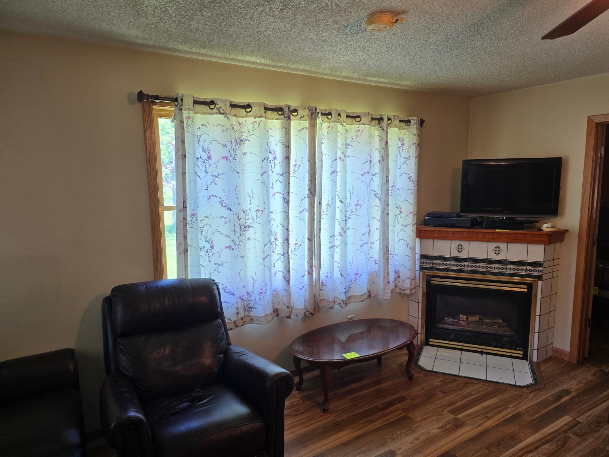604 E Willow Avenue Property Photo 18