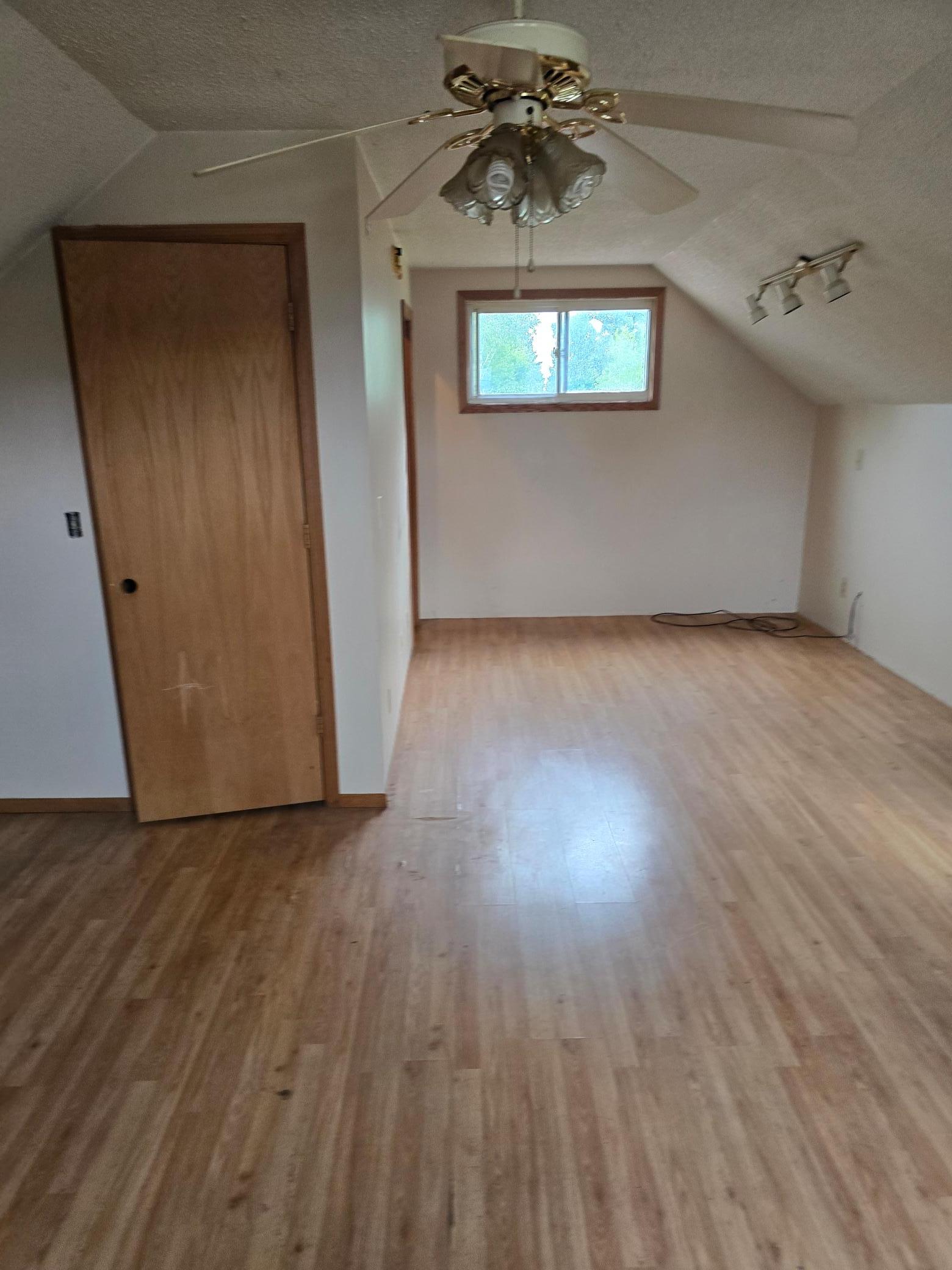 604 E Willow Avenue Property Photo 22